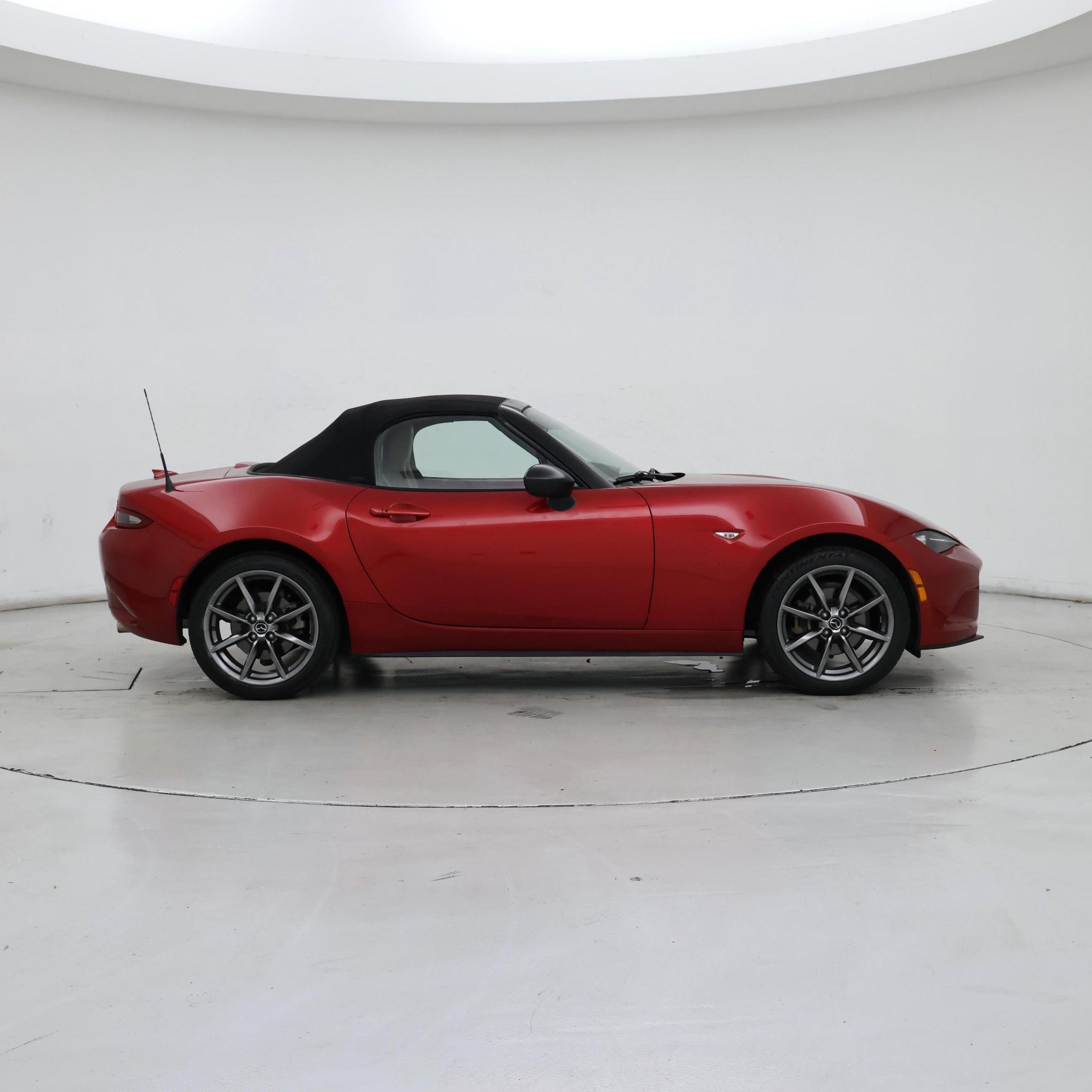 Thumbnail: 2016 Mazda MX-5 Miata - 7
