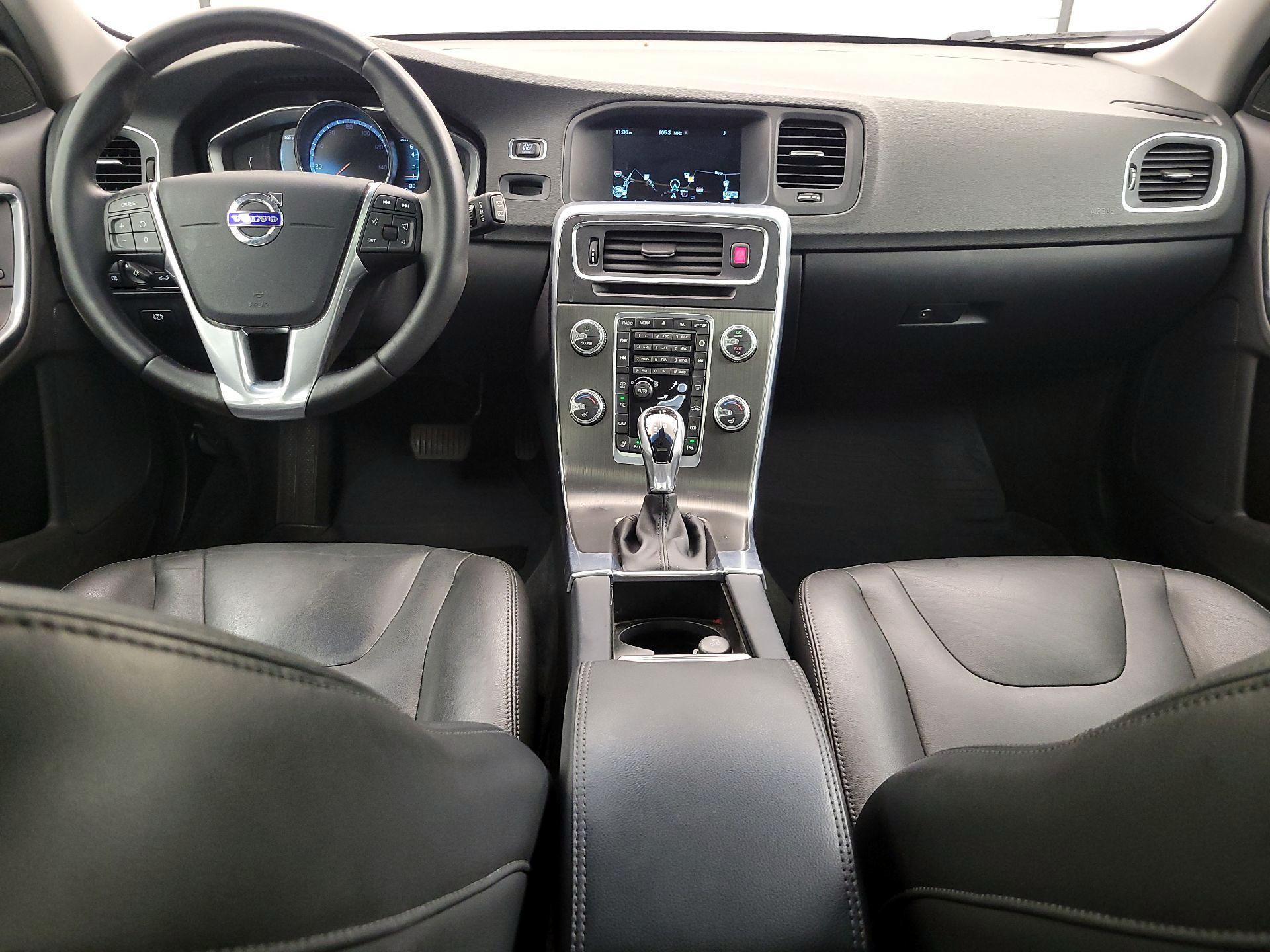 Thumbnail: 2016 Volvo V60 - 9
