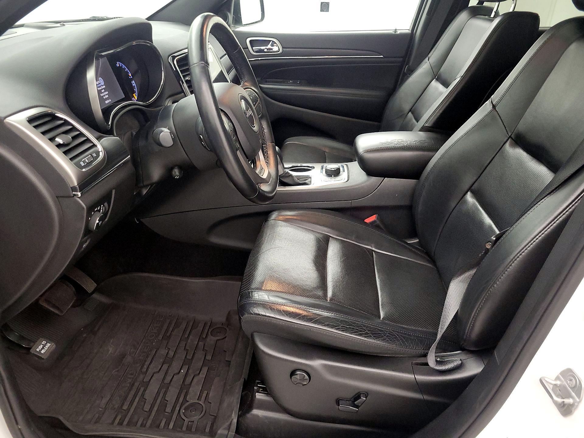 Thumbnail: 2019 Jeep Grand Cherokee - 11