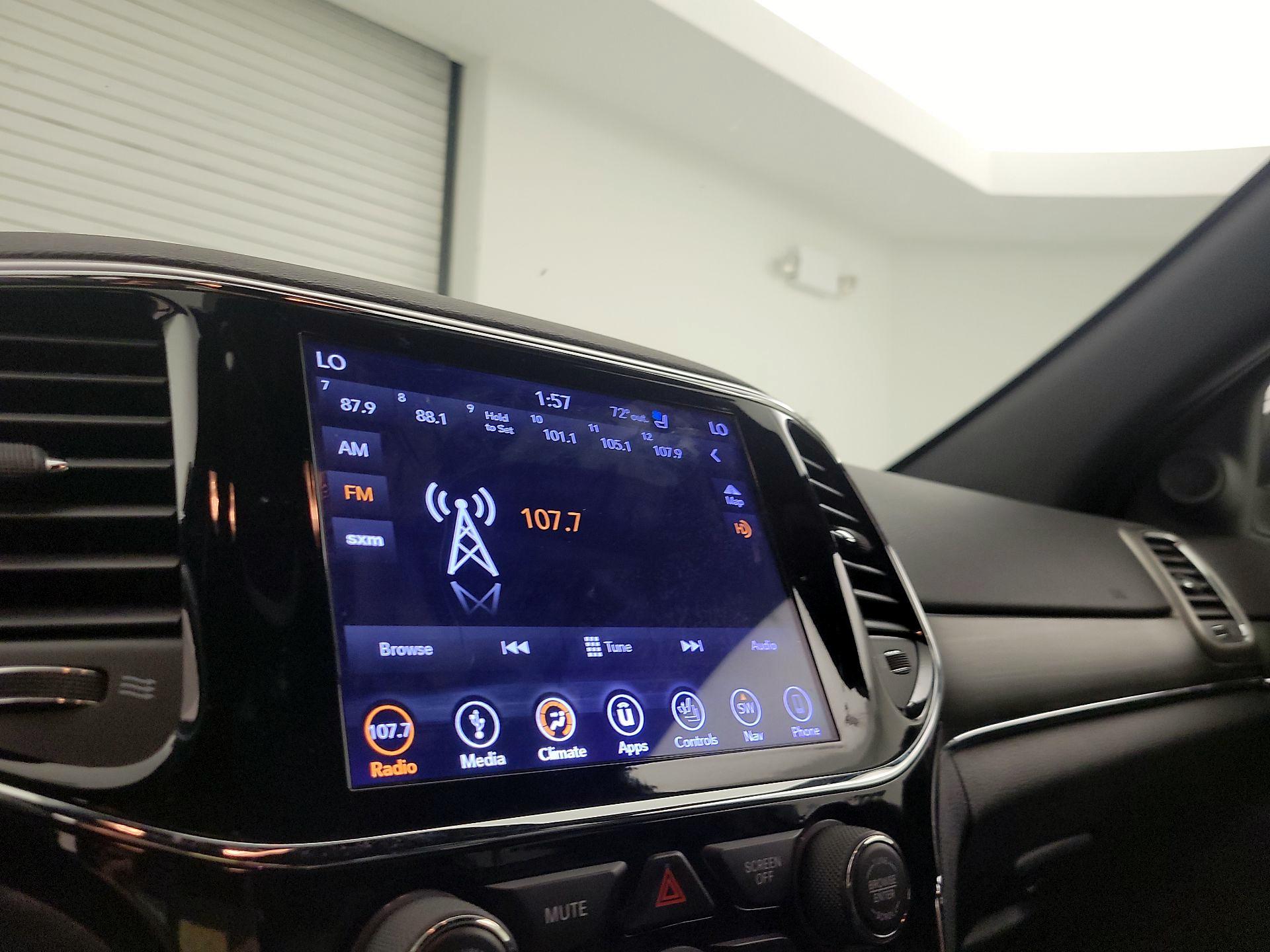 Thumbnail: 2019 Jeep Grand Cherokee - 16