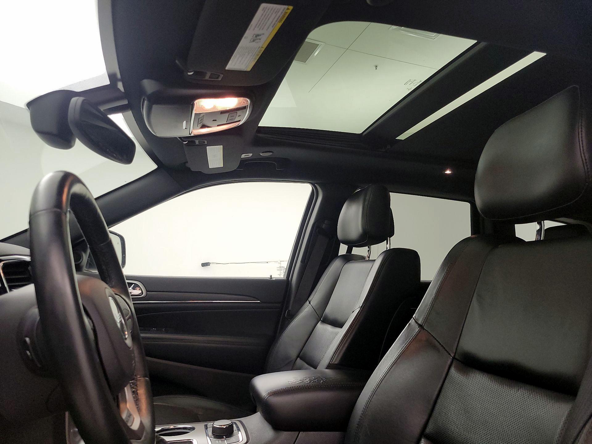 Thumbnail: 2019 Jeep Grand Cherokee - 20