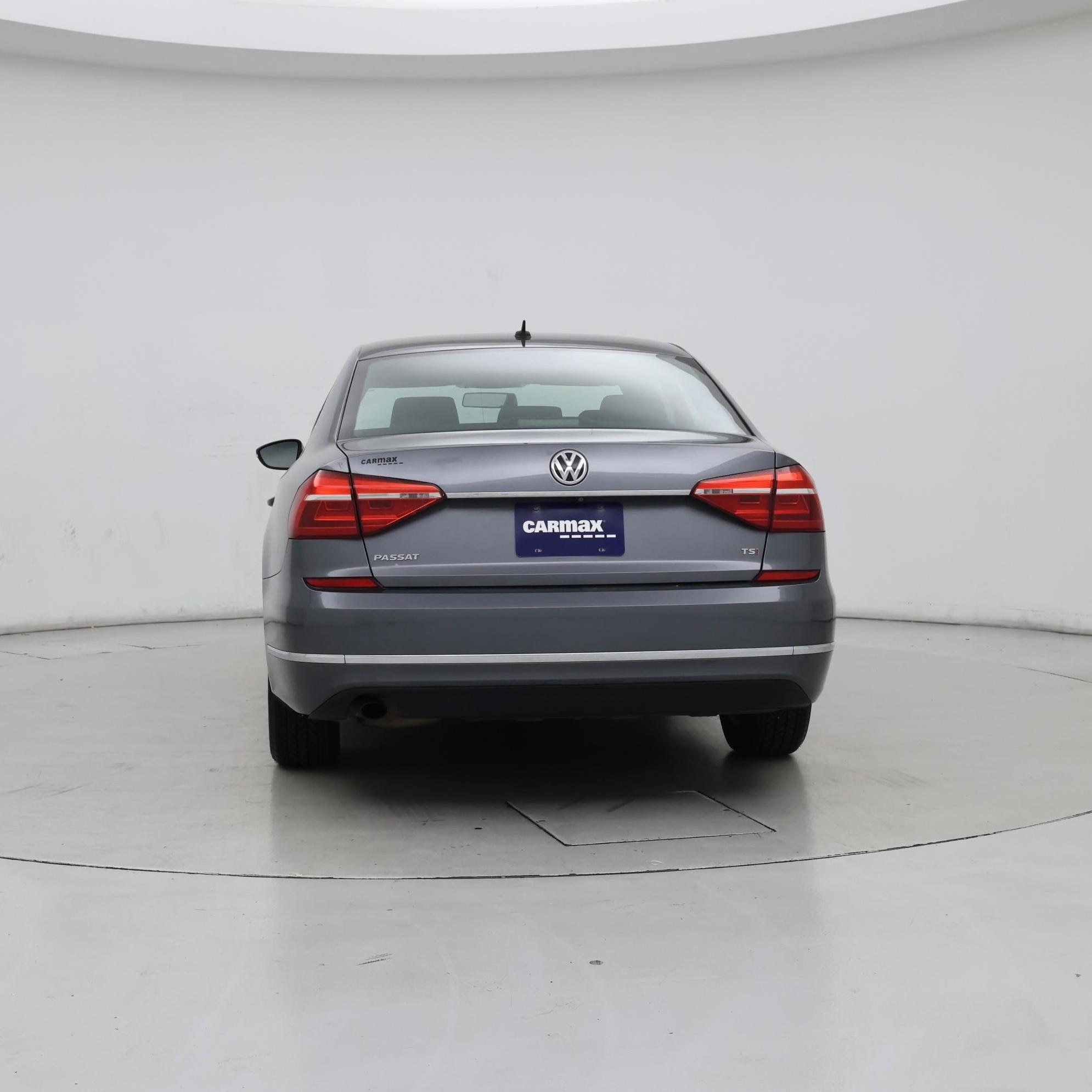 Thumbnail: 2016 Volkswagen Passat - 6