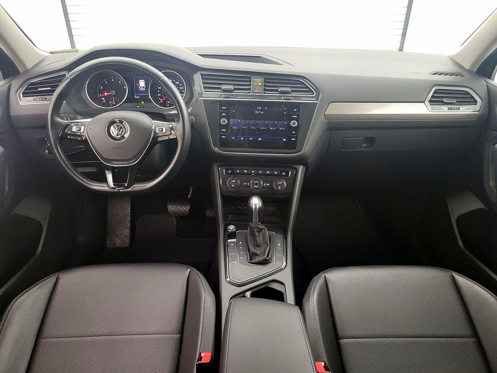 Thumbnail: 2019 Volkswagen Tiguan - 9