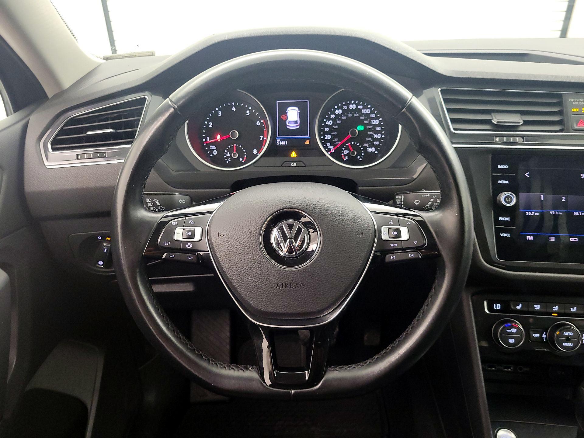 Thumbnail: 2019 Volkswagen Tiguan - 10