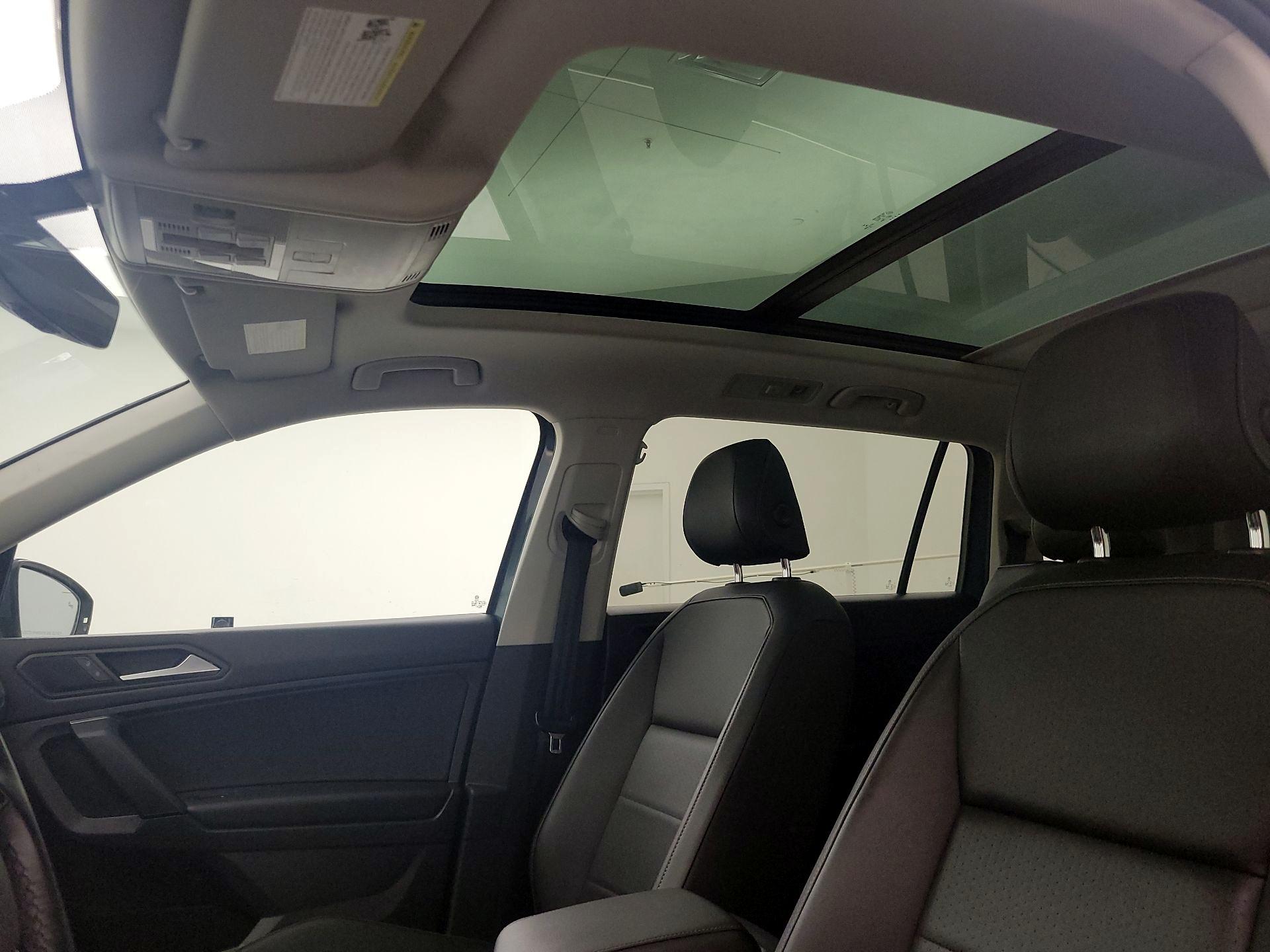 Thumbnail: 2019 Volkswagen Tiguan - 19