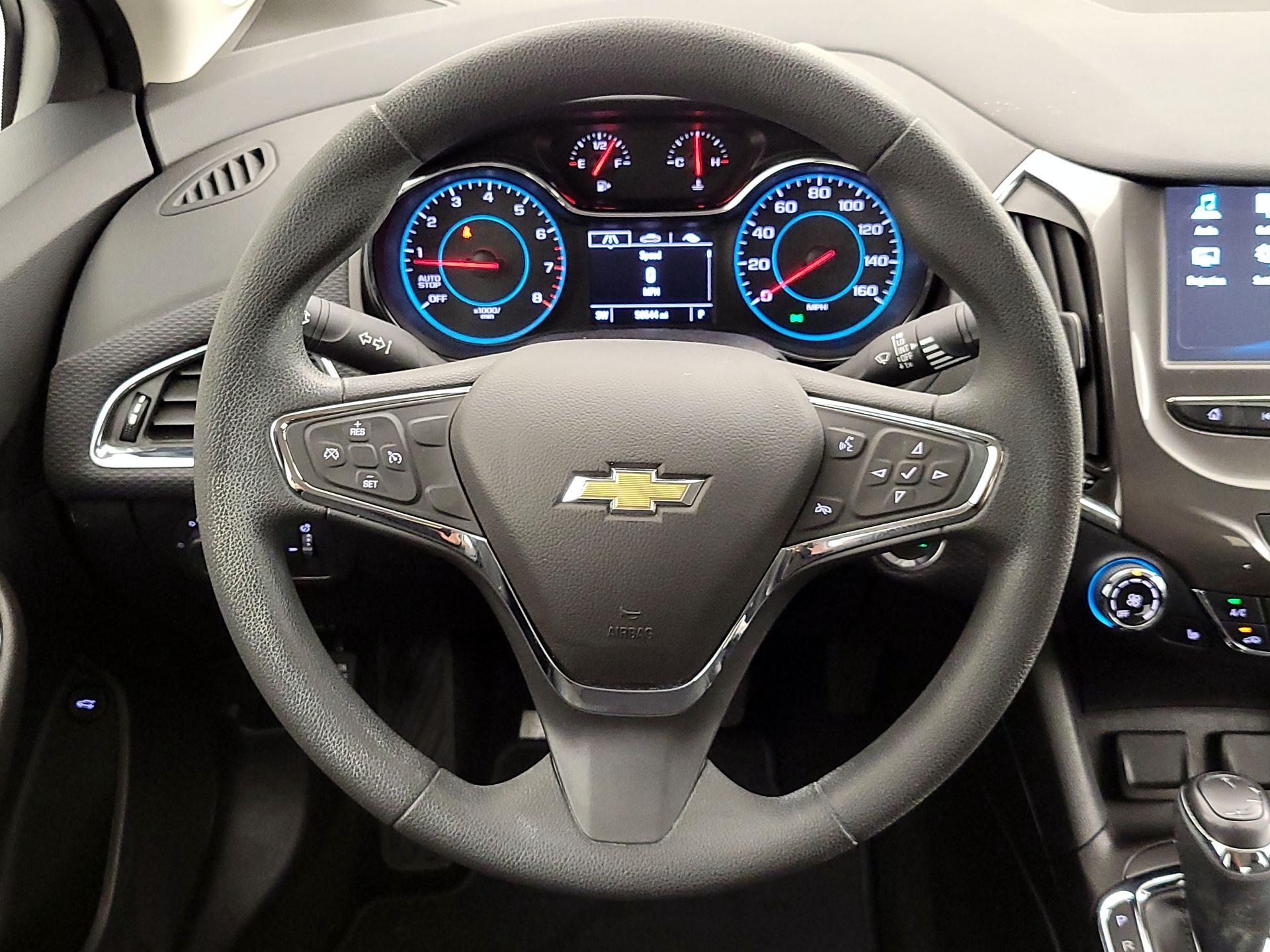 Thumbnail: 2017 Chevrolet Cruze - 10
