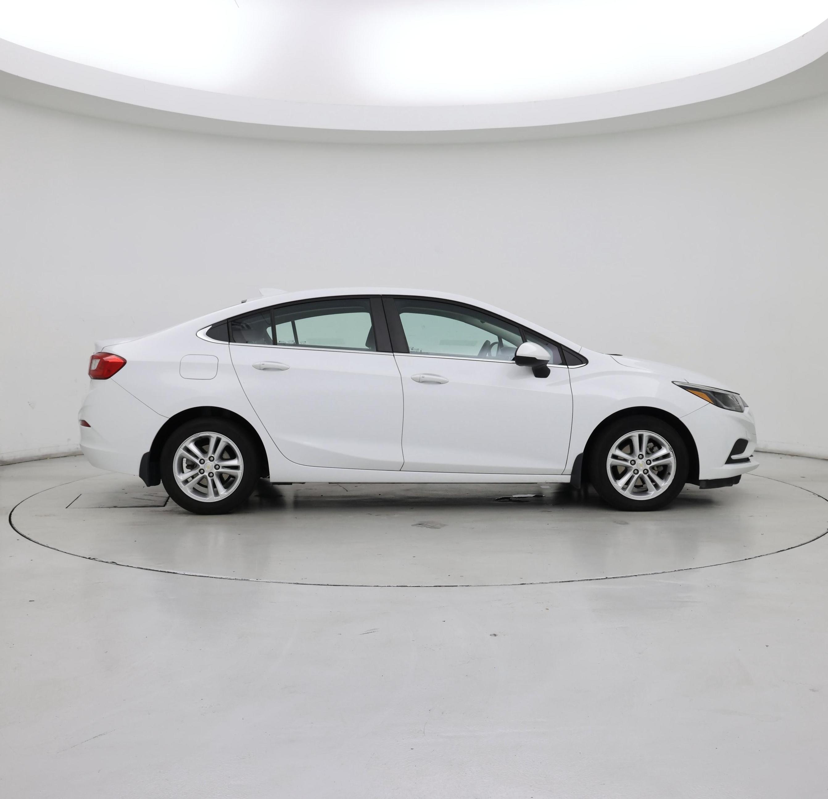 Thumbnail: 2017 Chevrolet Cruze - 7
