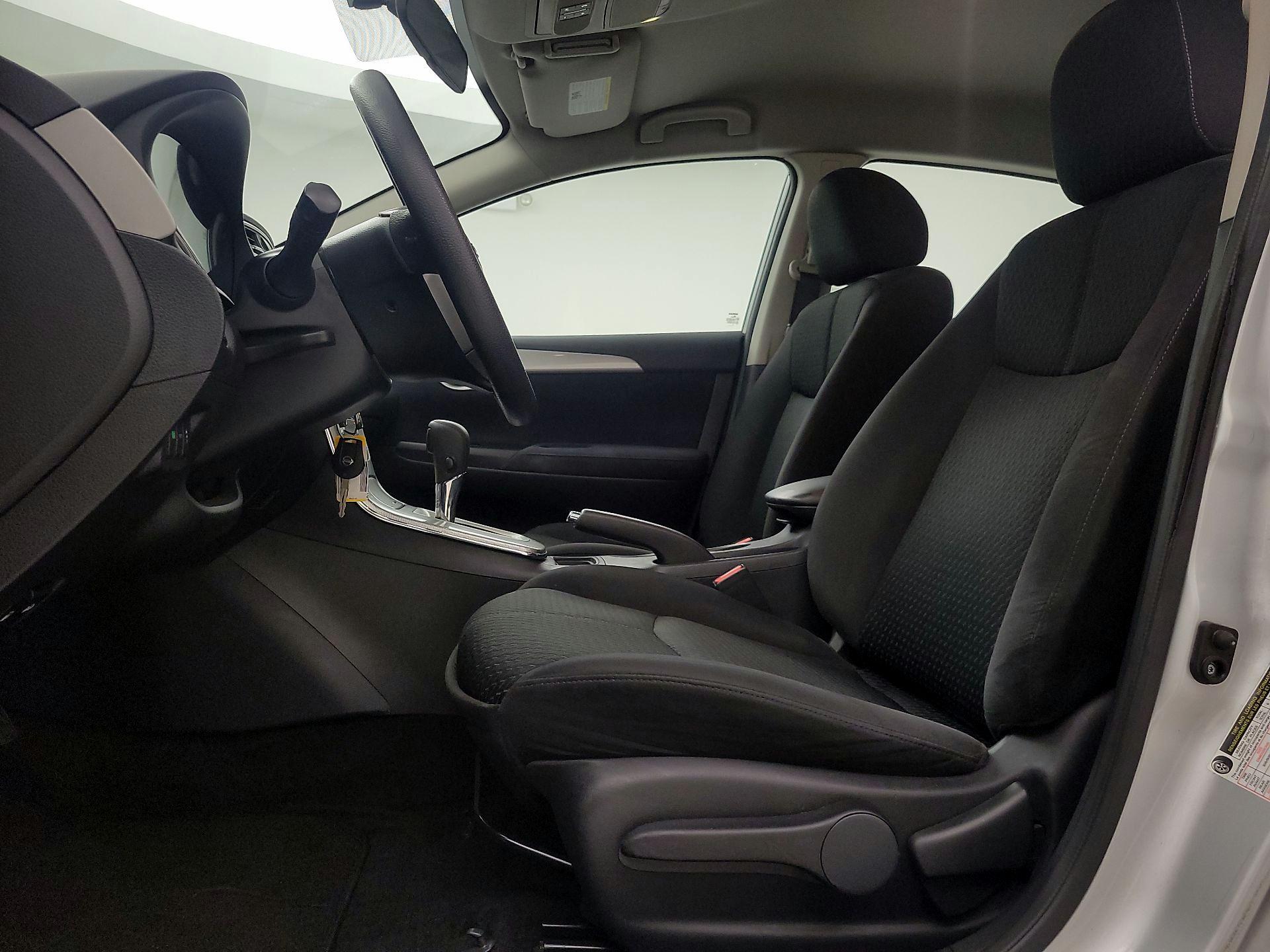 Thumbnail: 2014 Nissan Sentra - 11