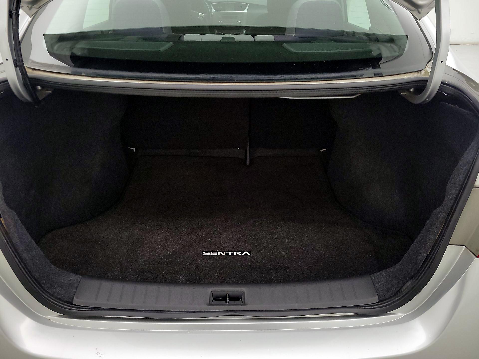 Thumbnail: 2014 Nissan Sentra - 19