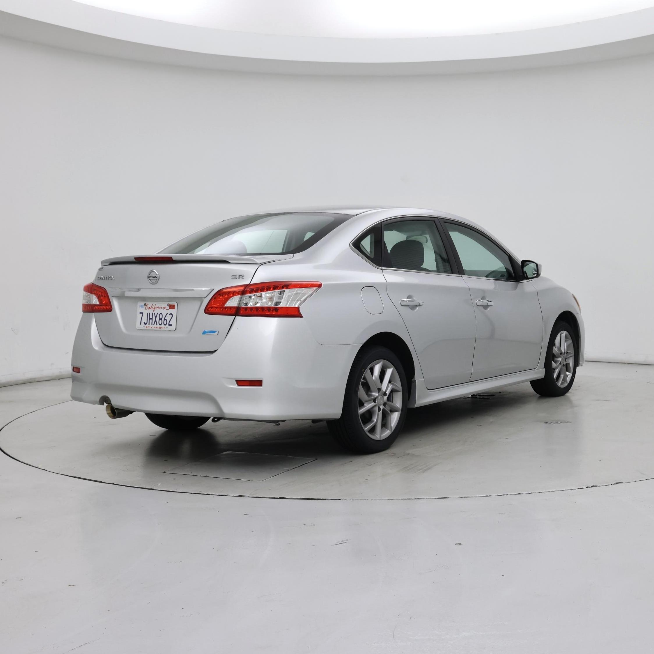 Thumbnail: 2014 Nissan Sentra - 8