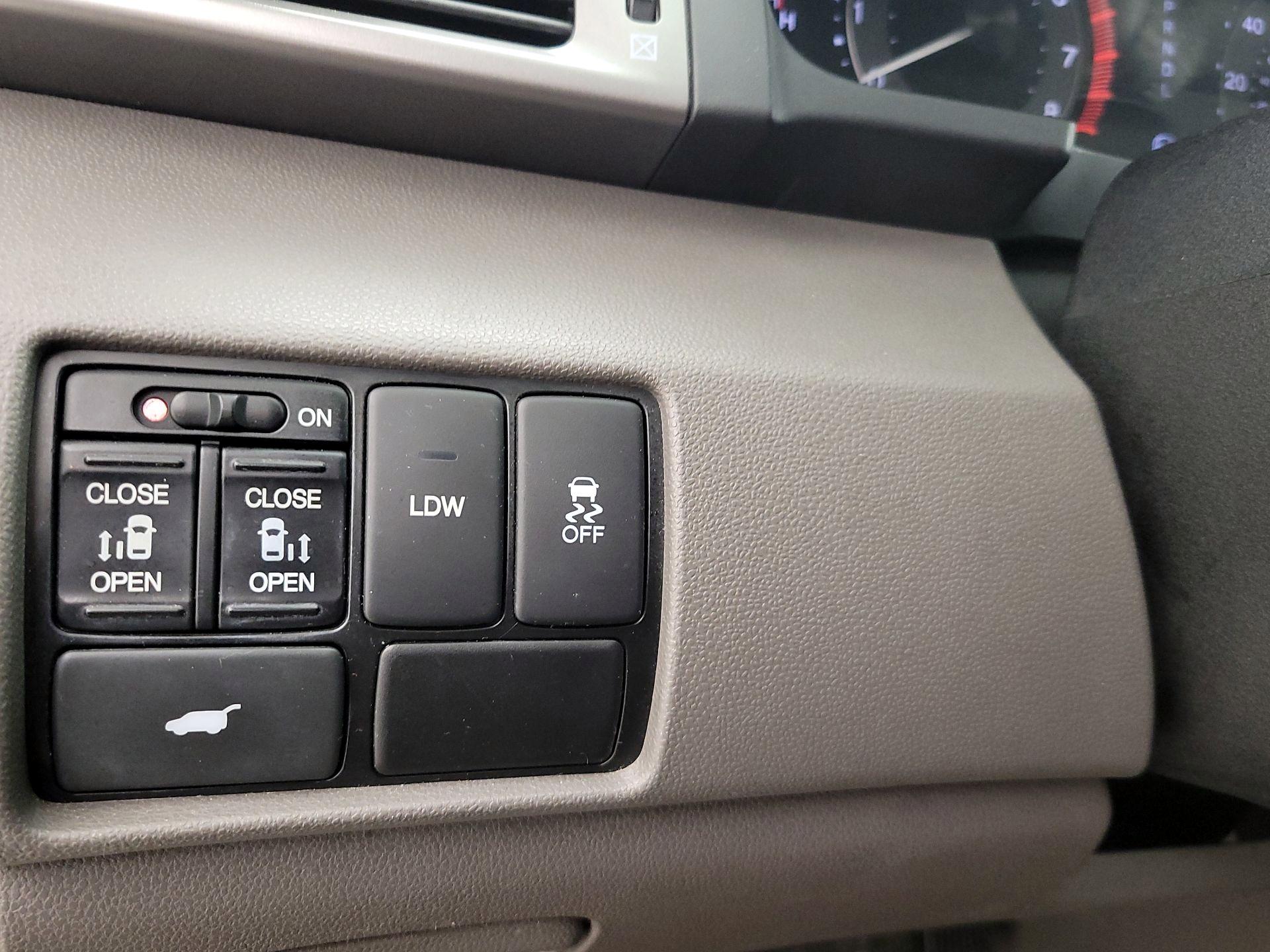 Thumbnail: 2016 Honda Odyssey - 13