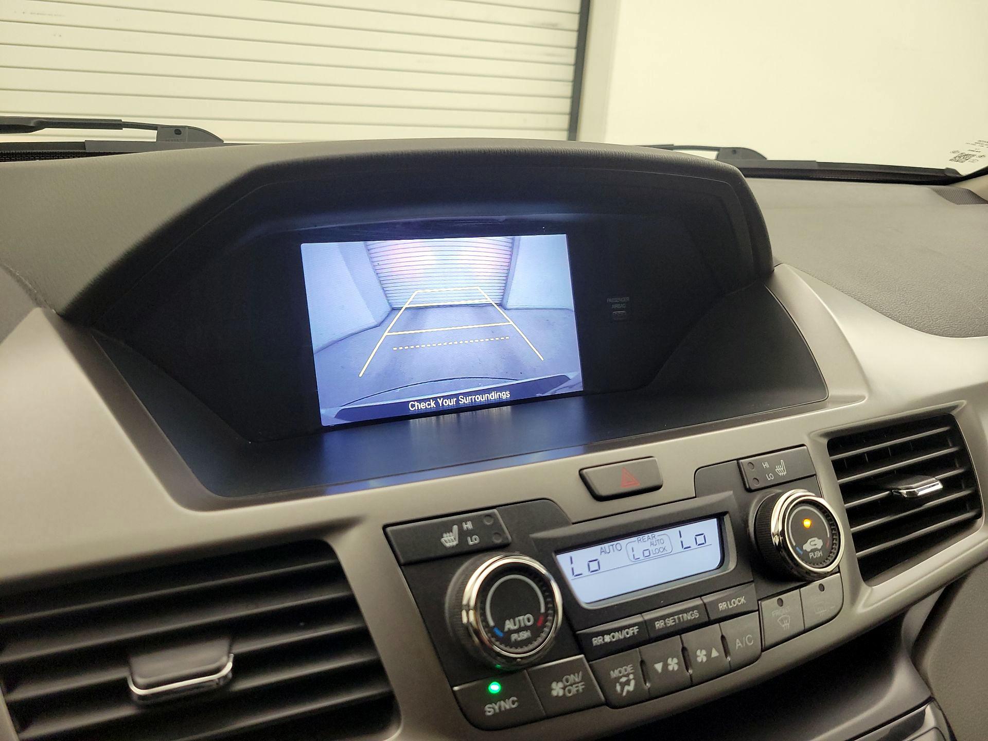 Thumbnail: 2016 Honda Odyssey - 14