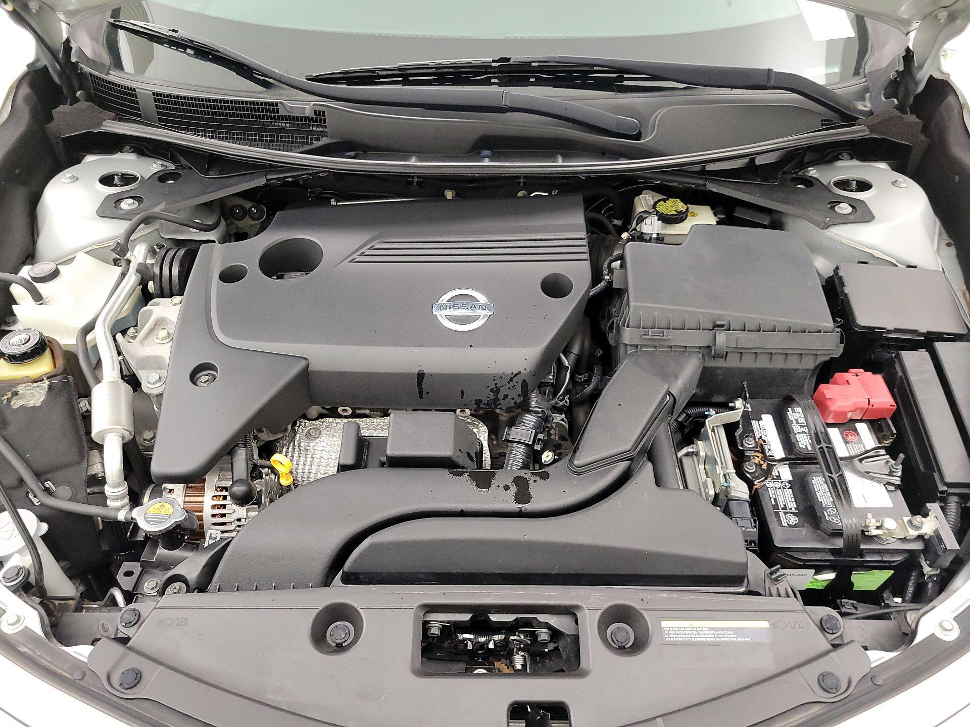 Thumbnail: 2015 Nissan Altima - 20