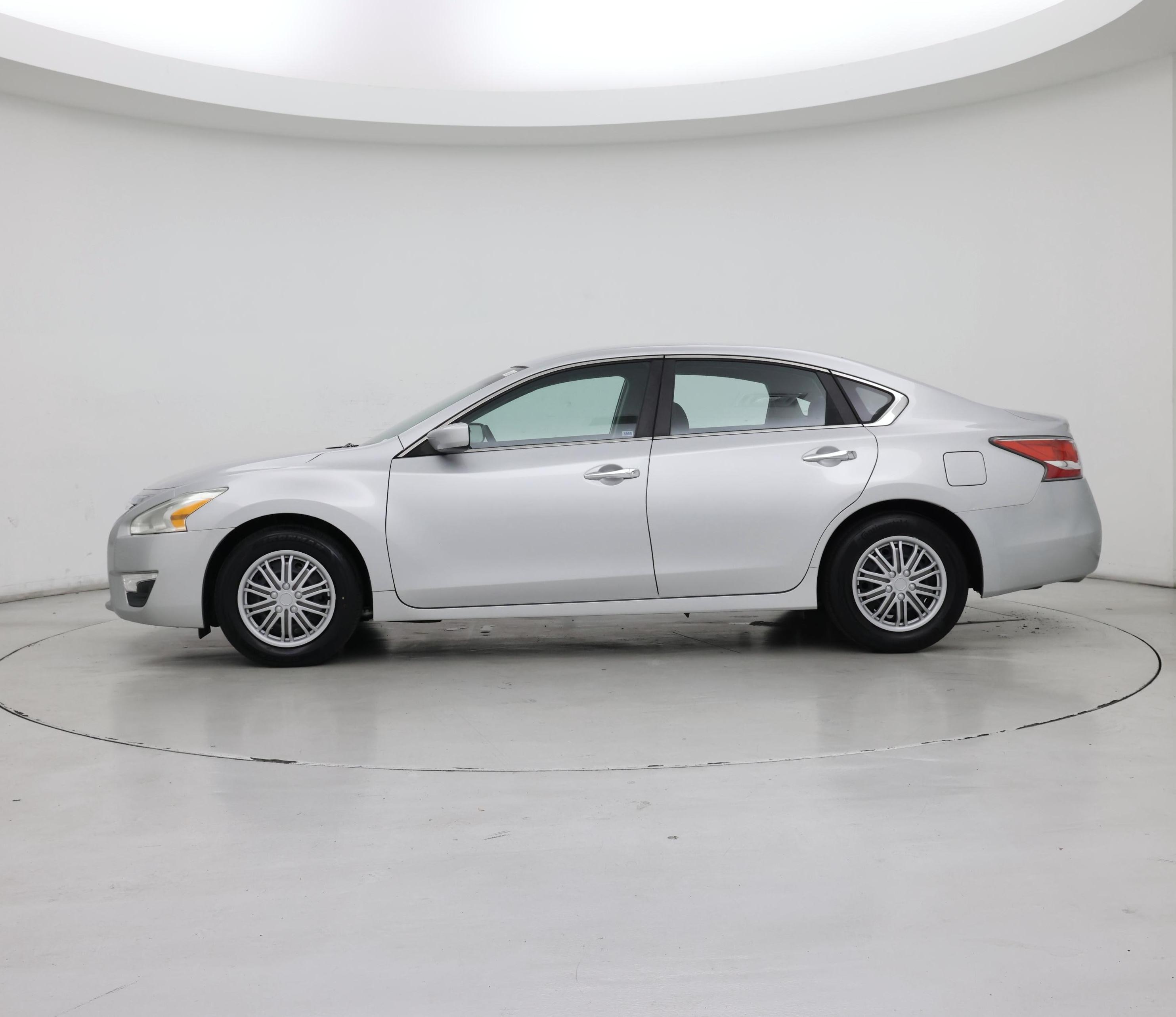 Thumbnail: 2015 Nissan Altima - 3