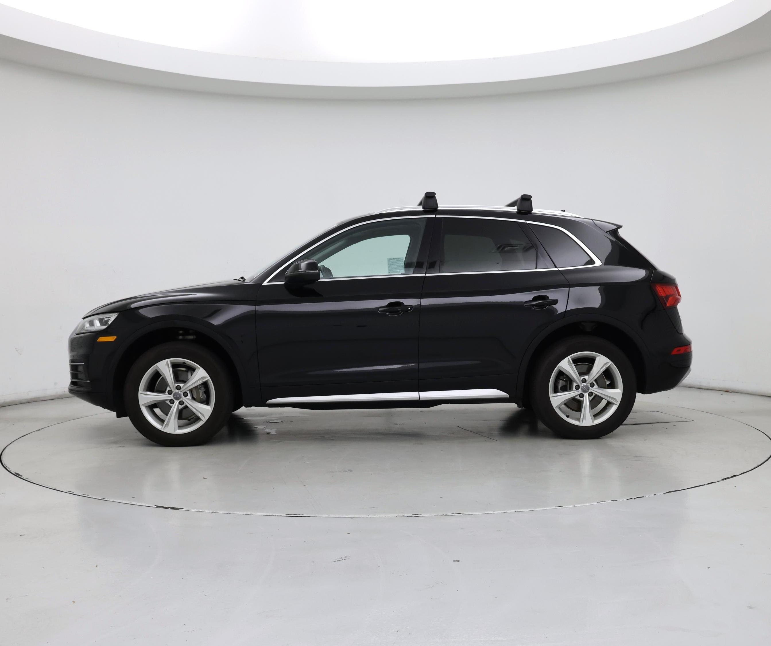 Thumbnail: 2020 Audi Q5 - 3