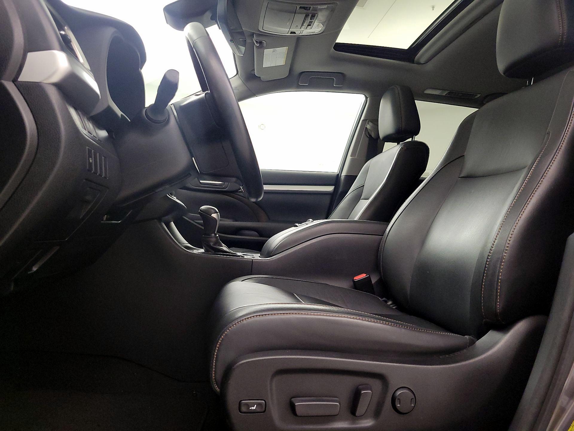 Thumbnail: 2017 Toyota Highlander - 11