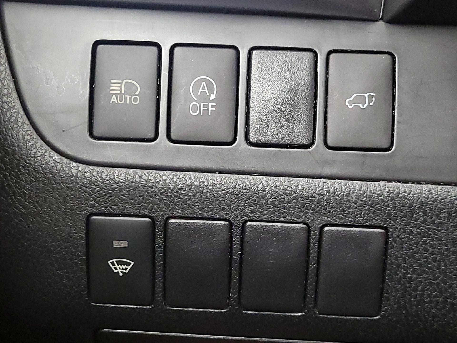 Thumbnail: 2017 Toyota Highlander - 13