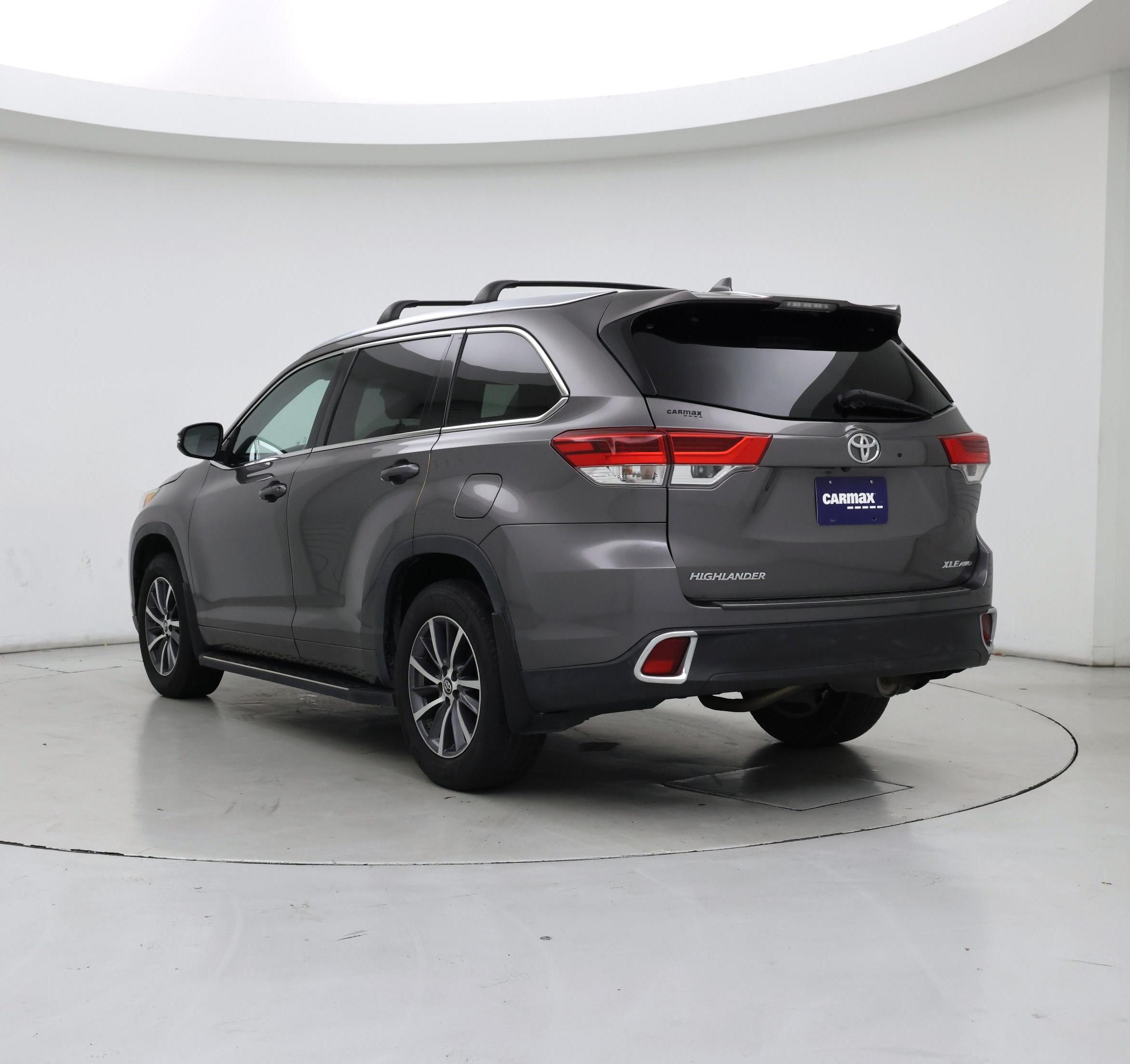 Thumbnail: 2017 Toyota Highlander - 2