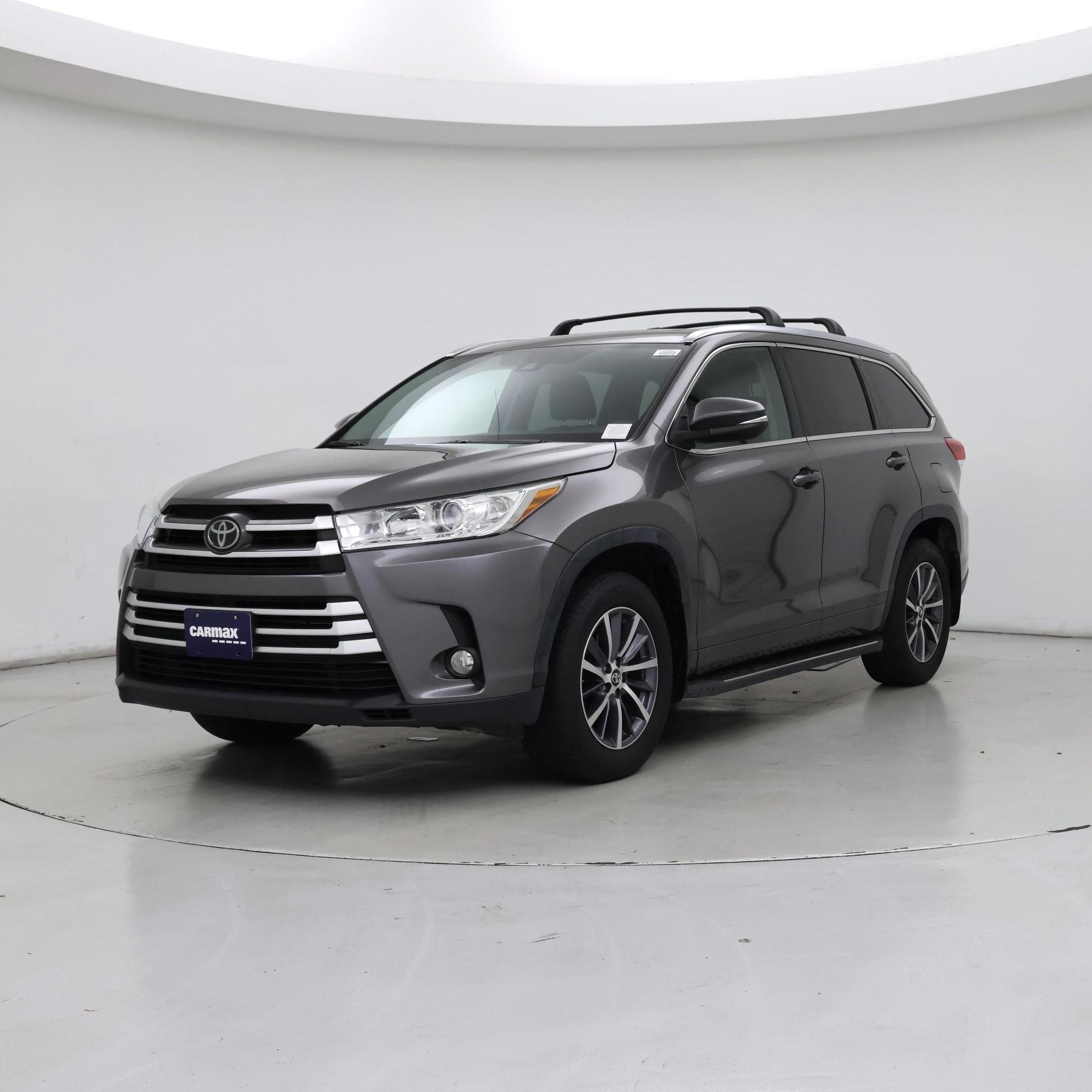 Thumbnail: 2017 Toyota Highlander - 4