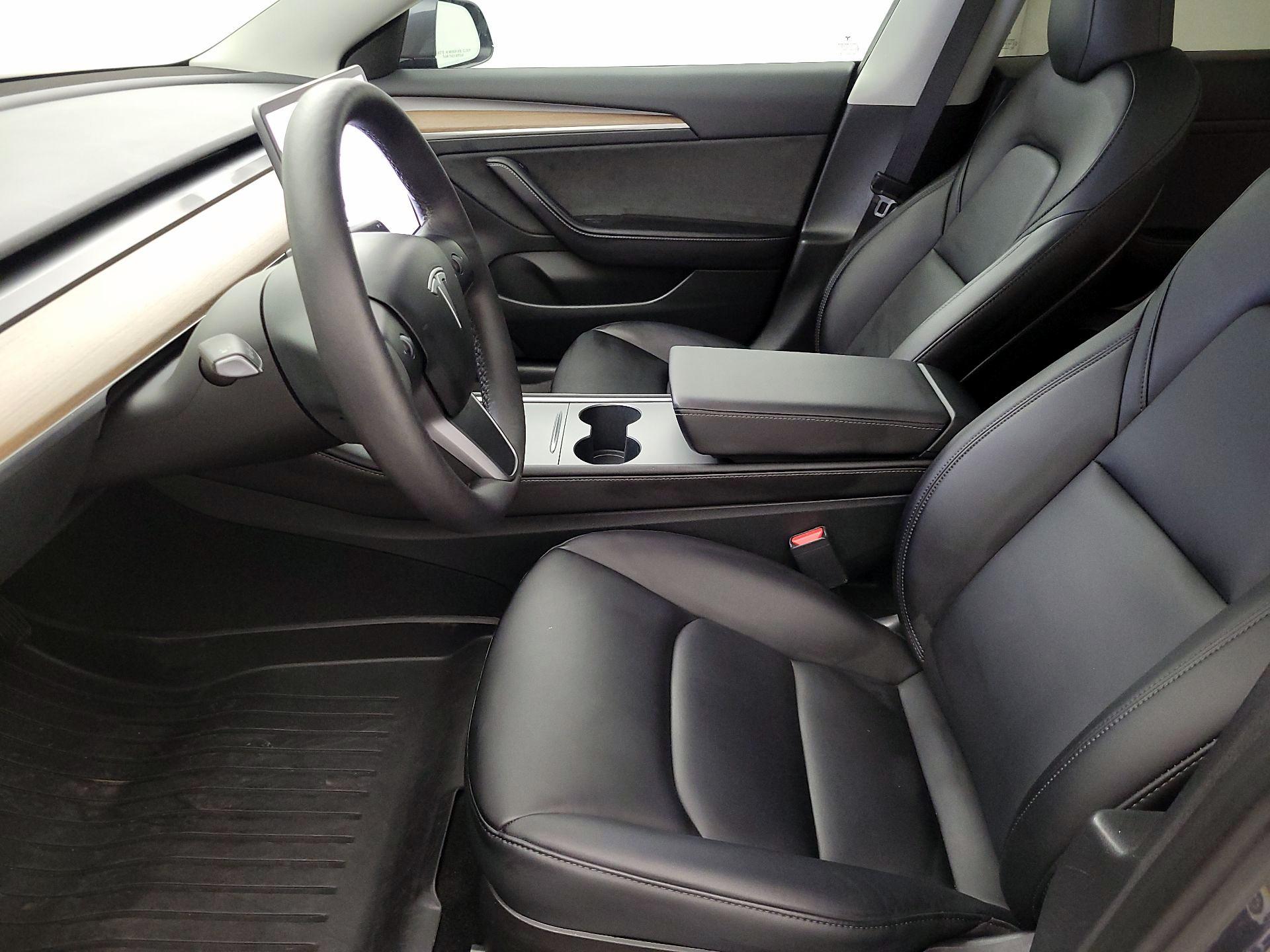 Thumbnail: 2023 Tesla Model 3 - 11