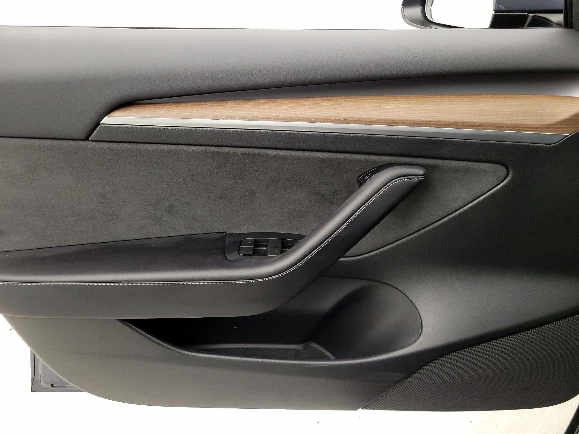 Thumbnail: 2023 Tesla Model 3 - 12