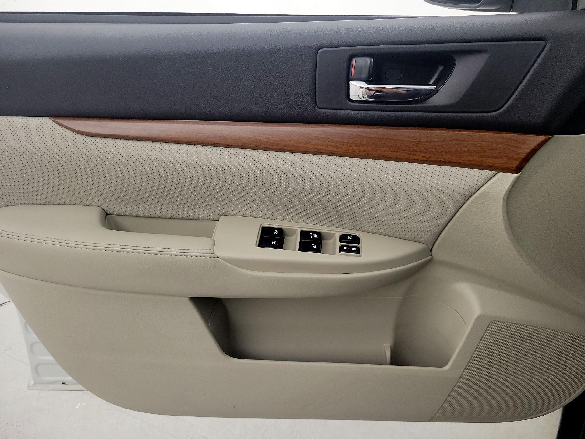 Thumbnail: 2014 Subaru Outback - 12