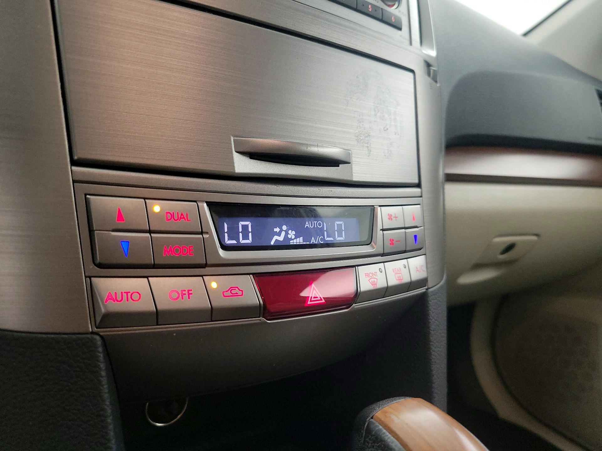 Thumbnail: 2014 Subaru Outback - 16