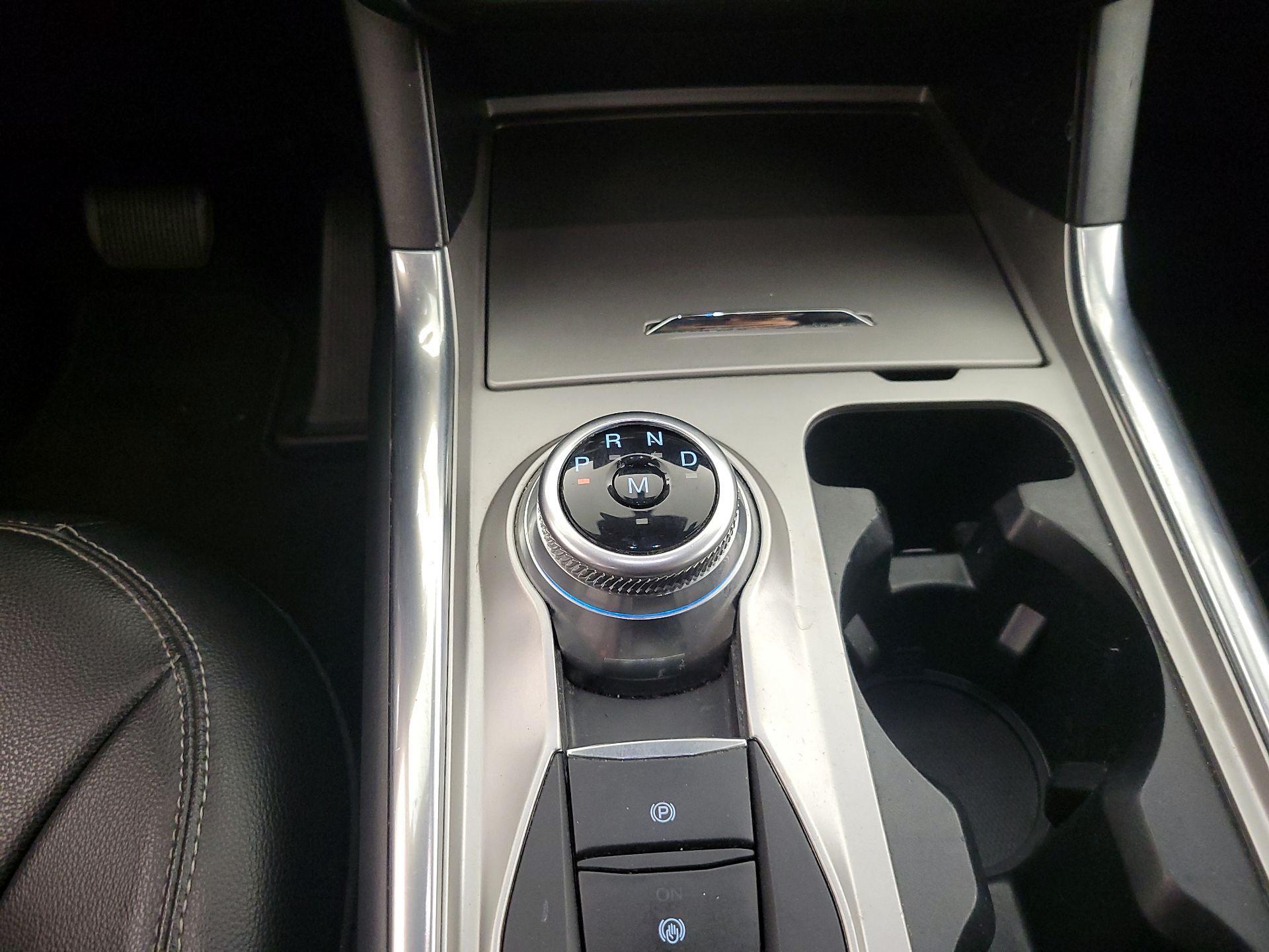 Thumbnail: 2020 Ford Explorer - 18