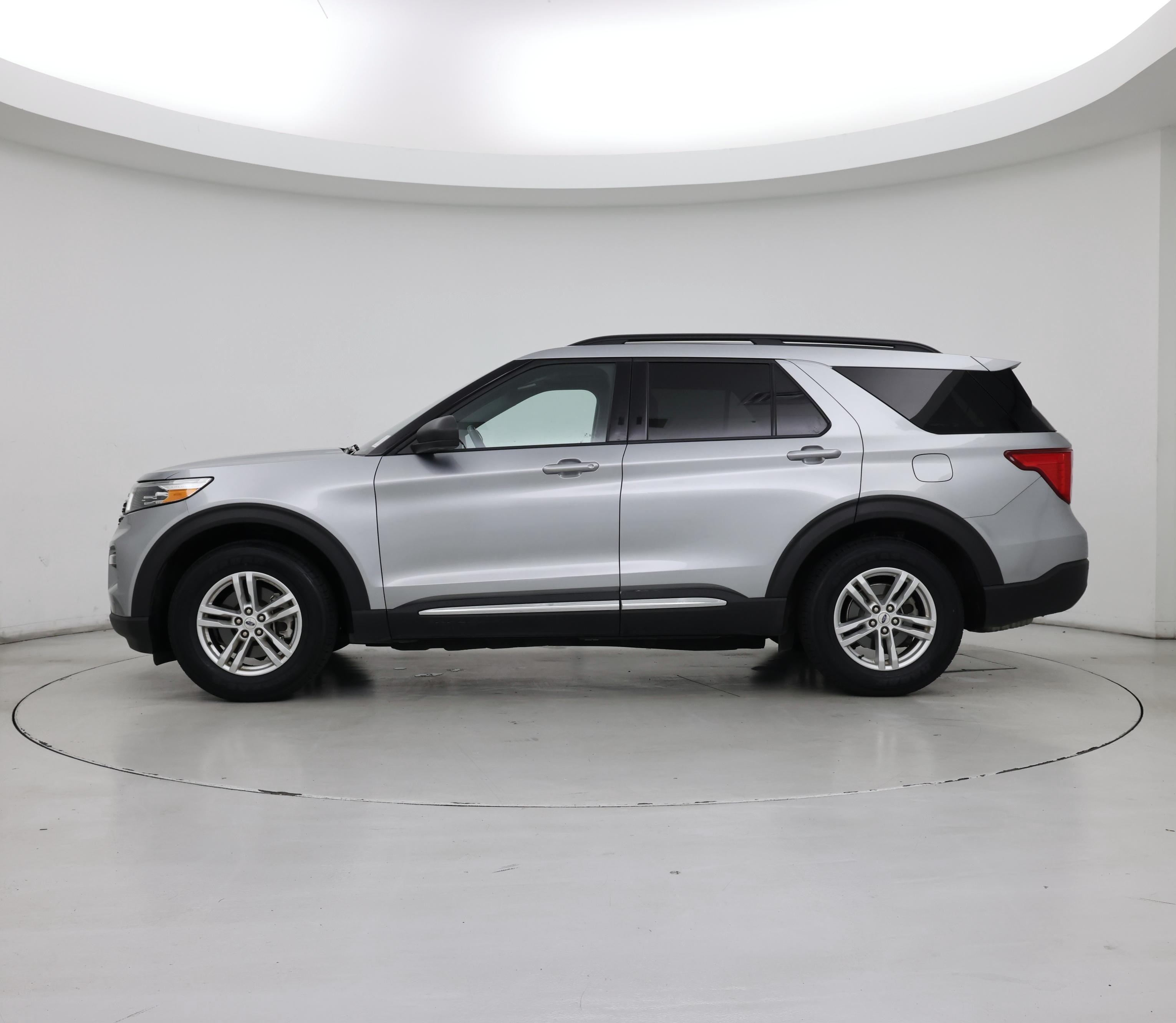 Thumbnail: 2020 Ford Explorer - 3