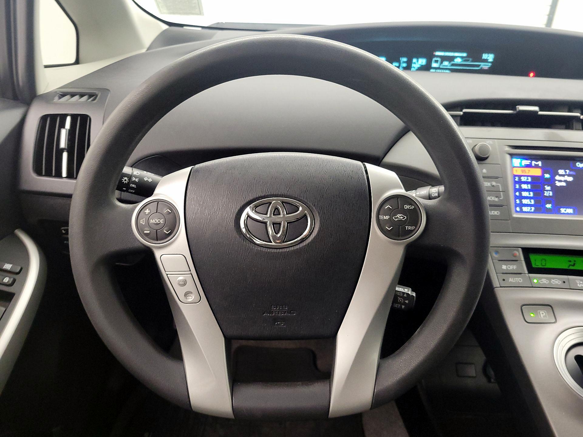 Thumbnail: 2015 Toyota Prius - 10