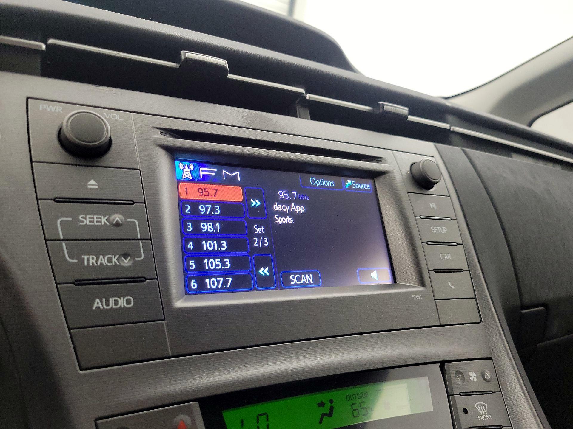 Thumbnail: 2015 Toyota Prius - 15