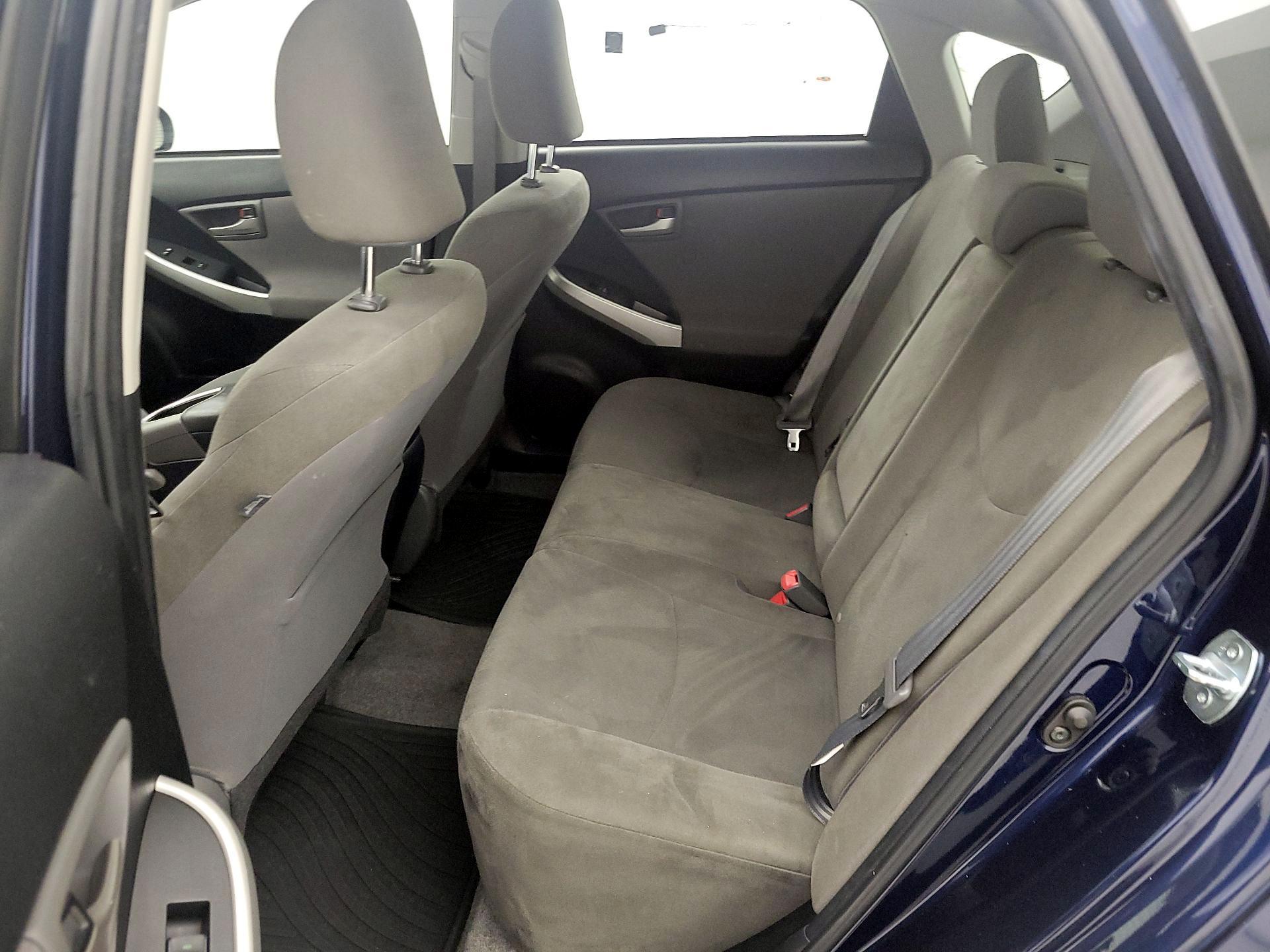 Thumbnail: 2015 Toyota Prius - 19