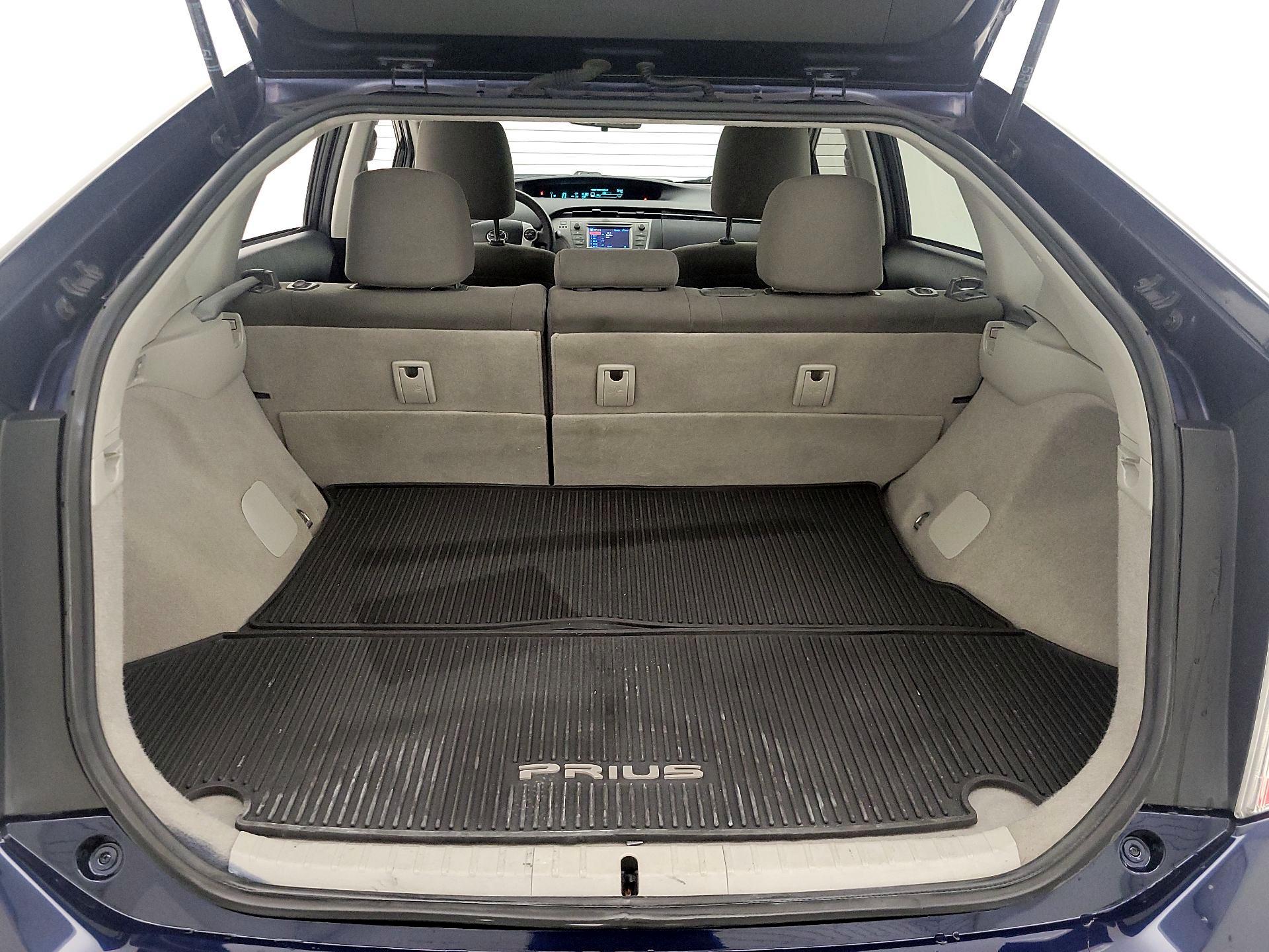 Thumbnail: 2015 Toyota Prius - 20