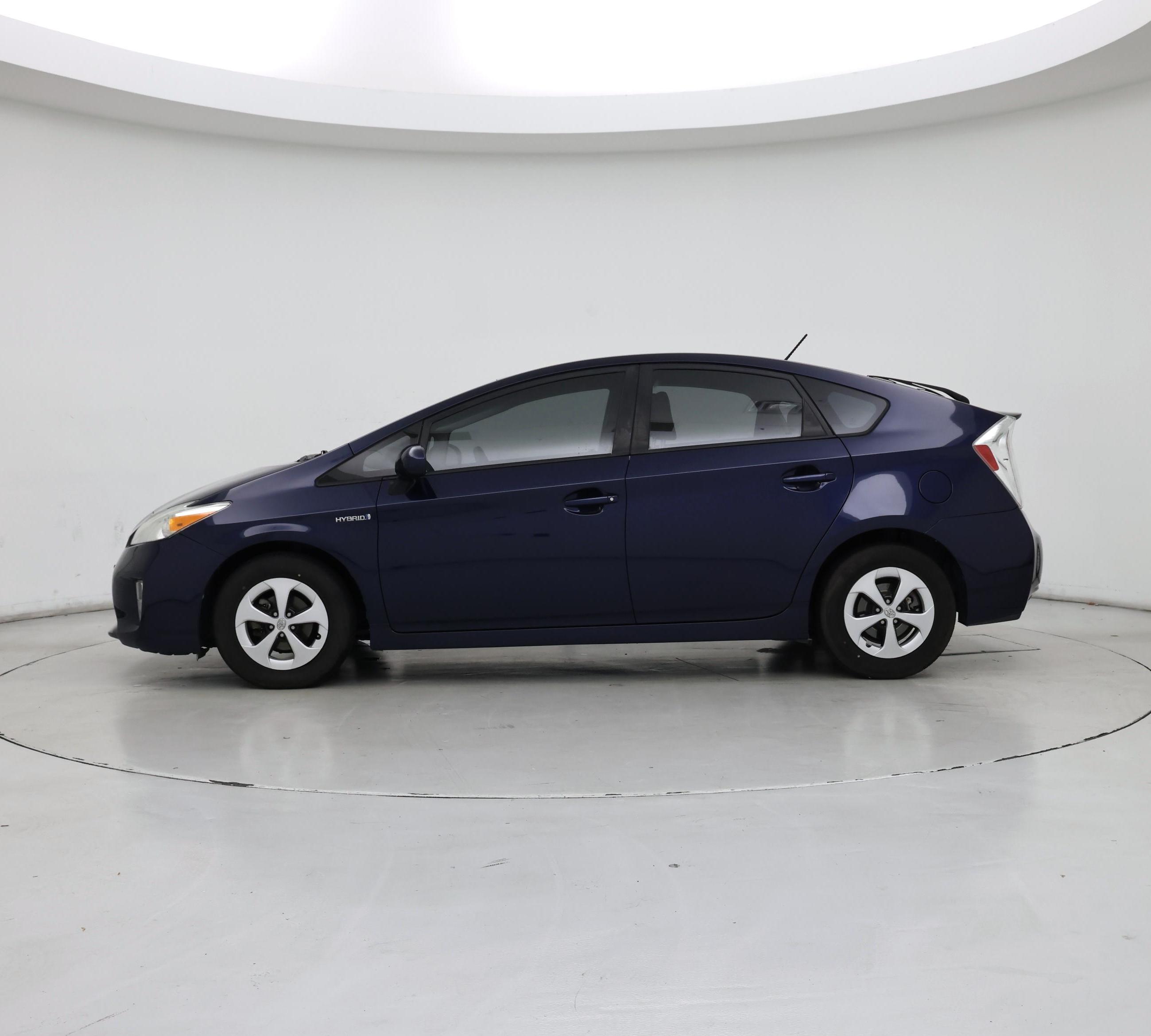 Thumbnail: 2015 Toyota Prius - 3