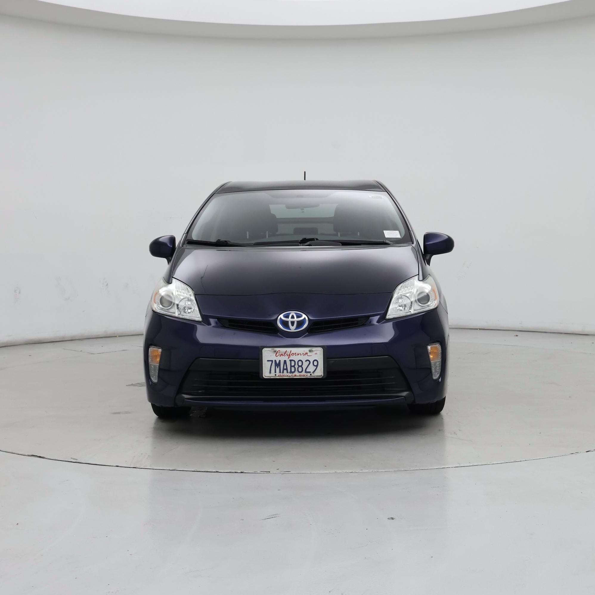 Thumbnail: 2015 Toyota Prius - 5