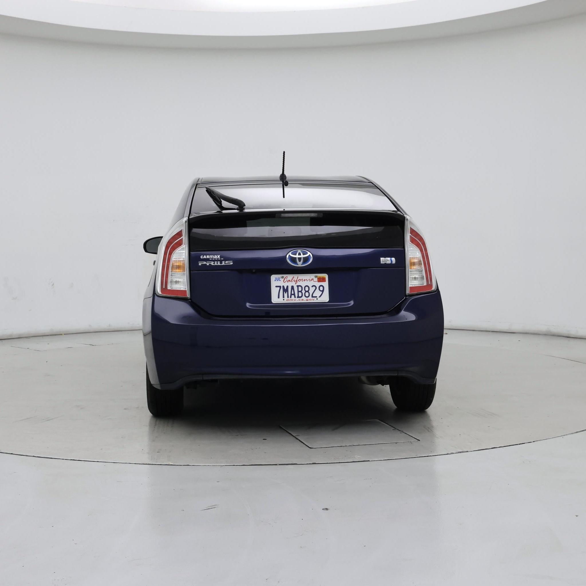 Thumbnail: 2015 Toyota Prius - 6