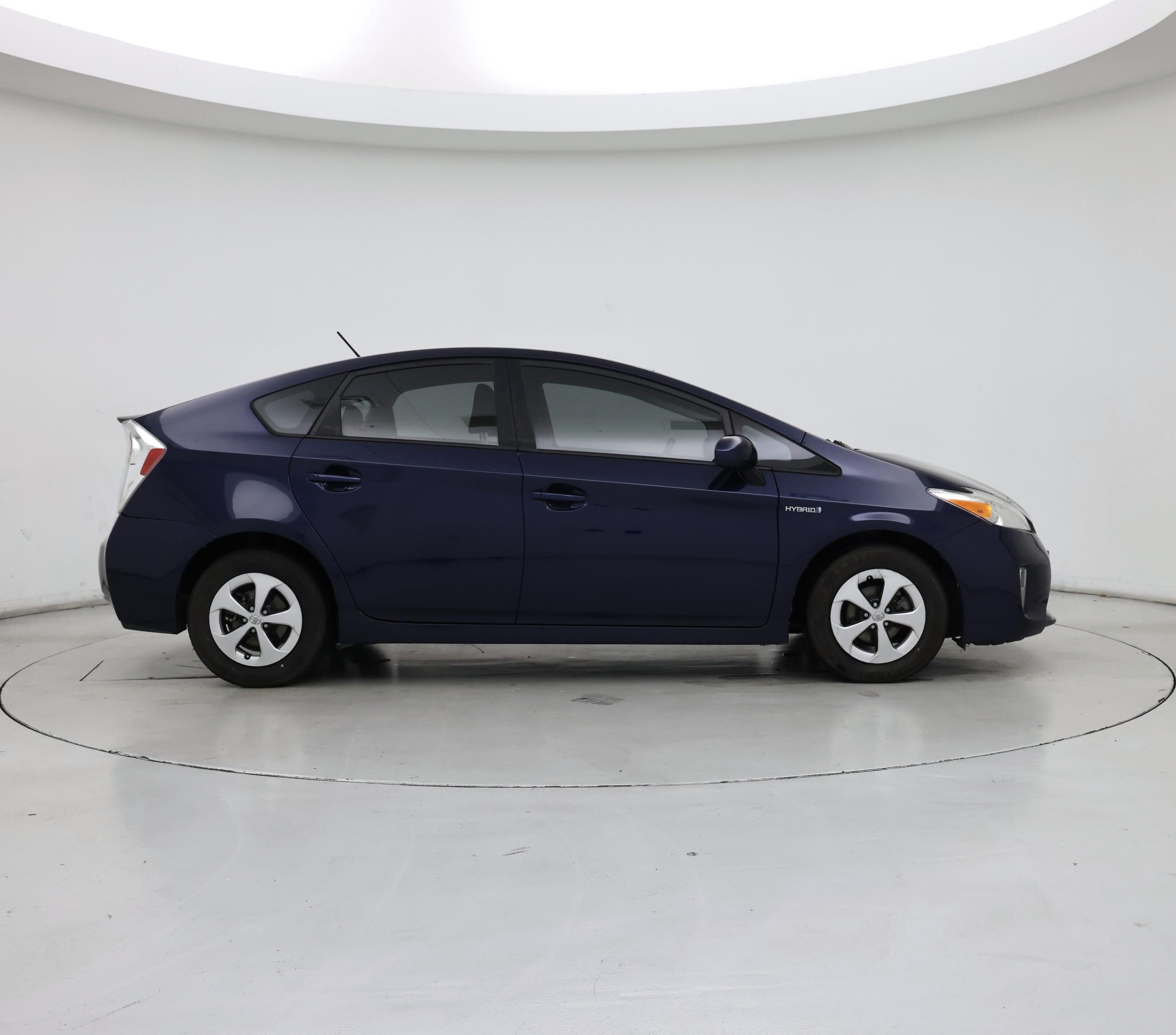 Thumbnail: 2015 Toyota Prius - 7