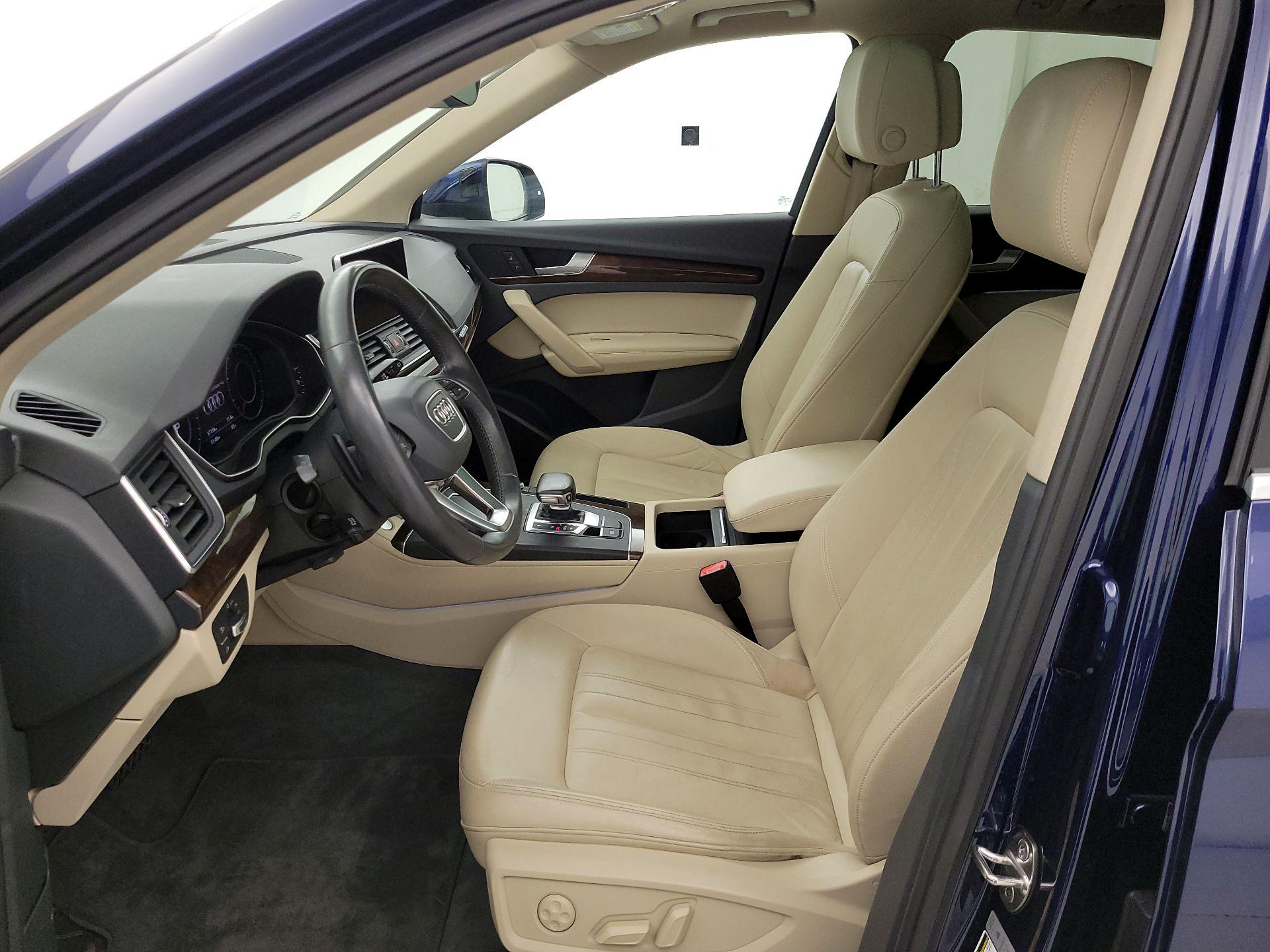 Thumbnail: 2019 Audi Q5 - 11