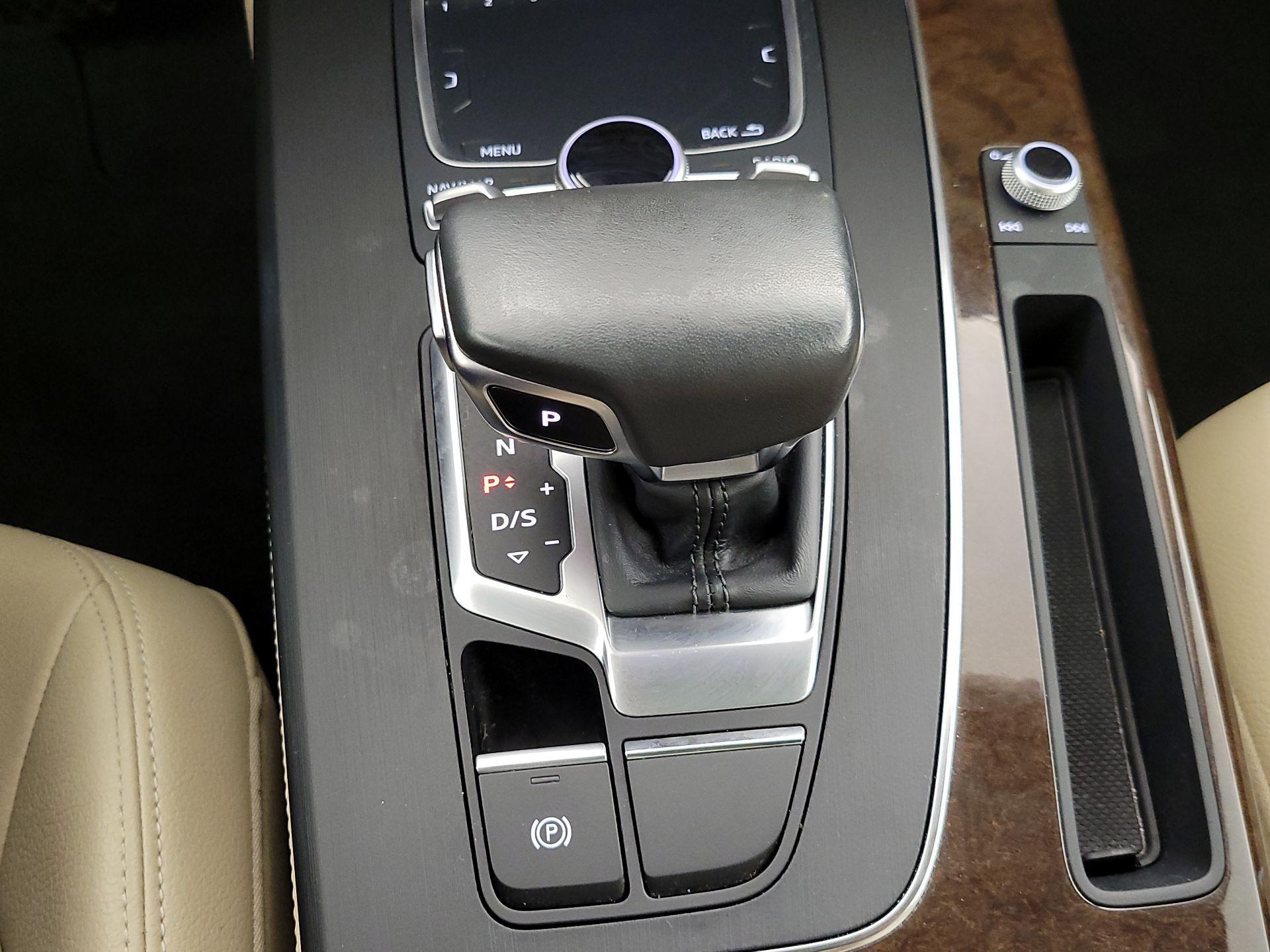 Thumbnail: 2019 Audi Q5 - 18