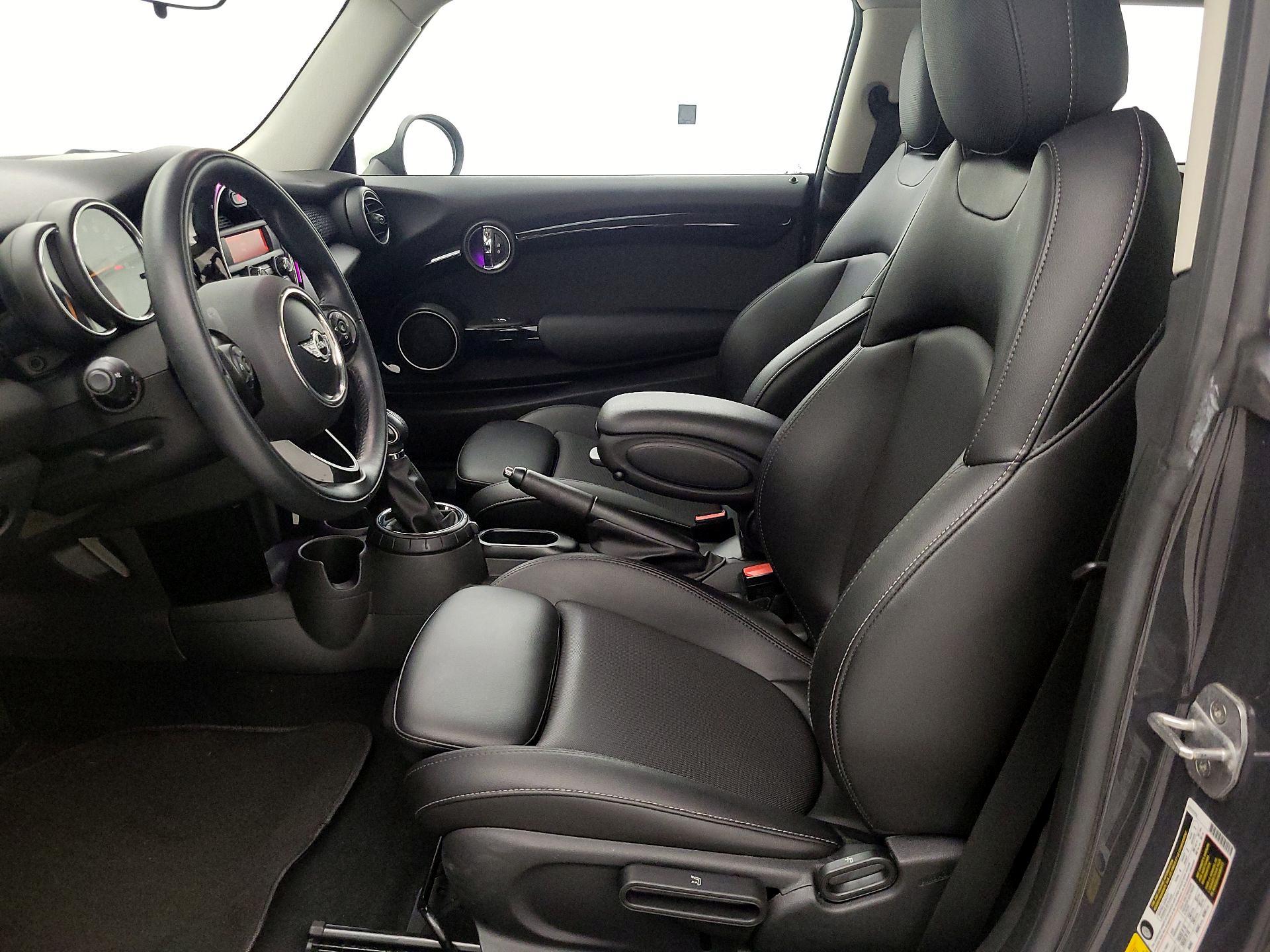 Thumbnail: 2015 MINI Cooper Hardtop - 11