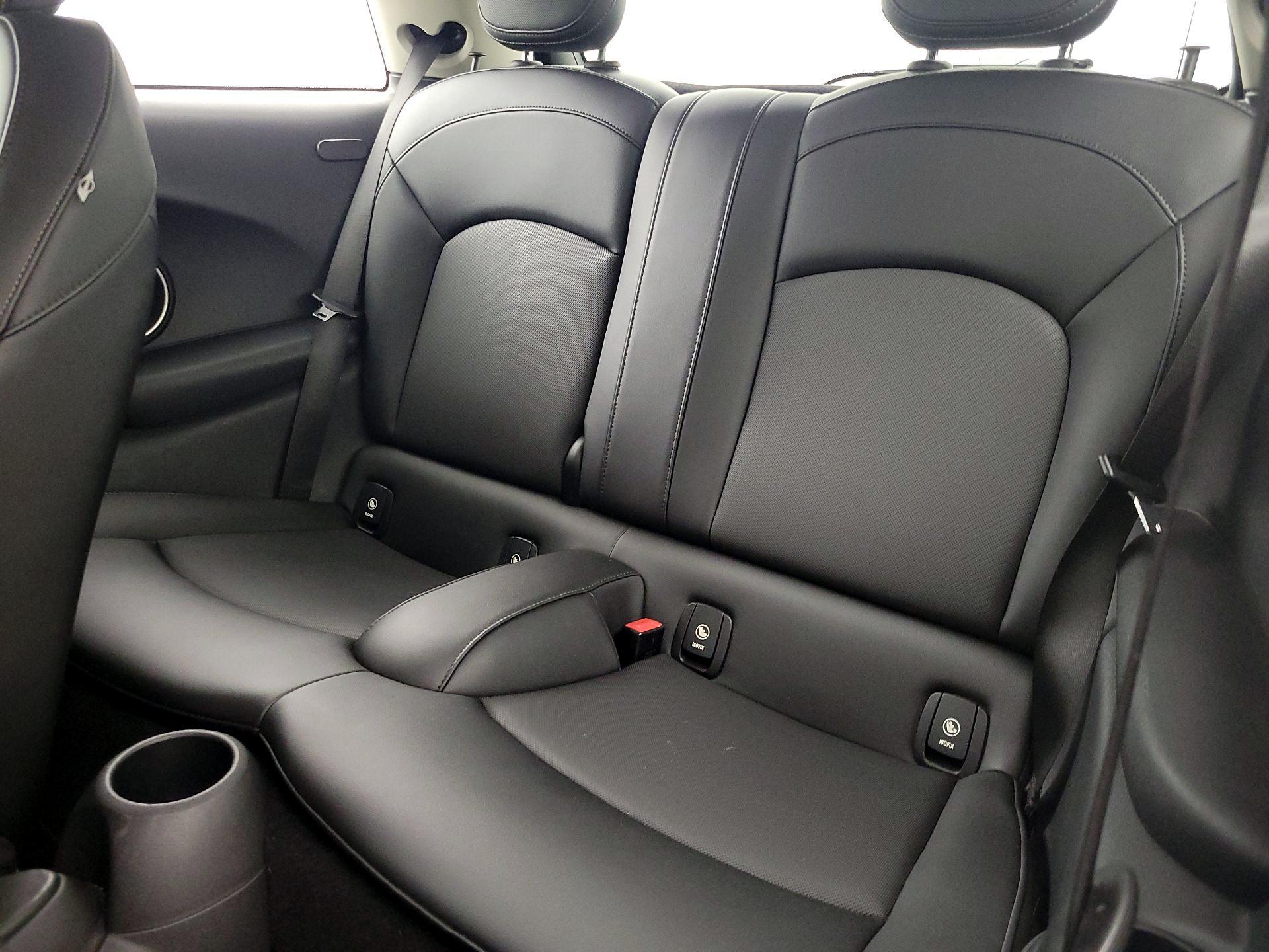 Thumbnail: 2015 MINI Cooper Hardtop - 18