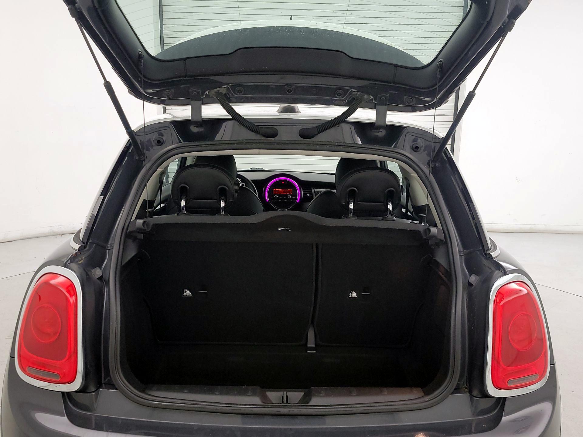 Thumbnail: 2015 MINI Cooper Hardtop - 19