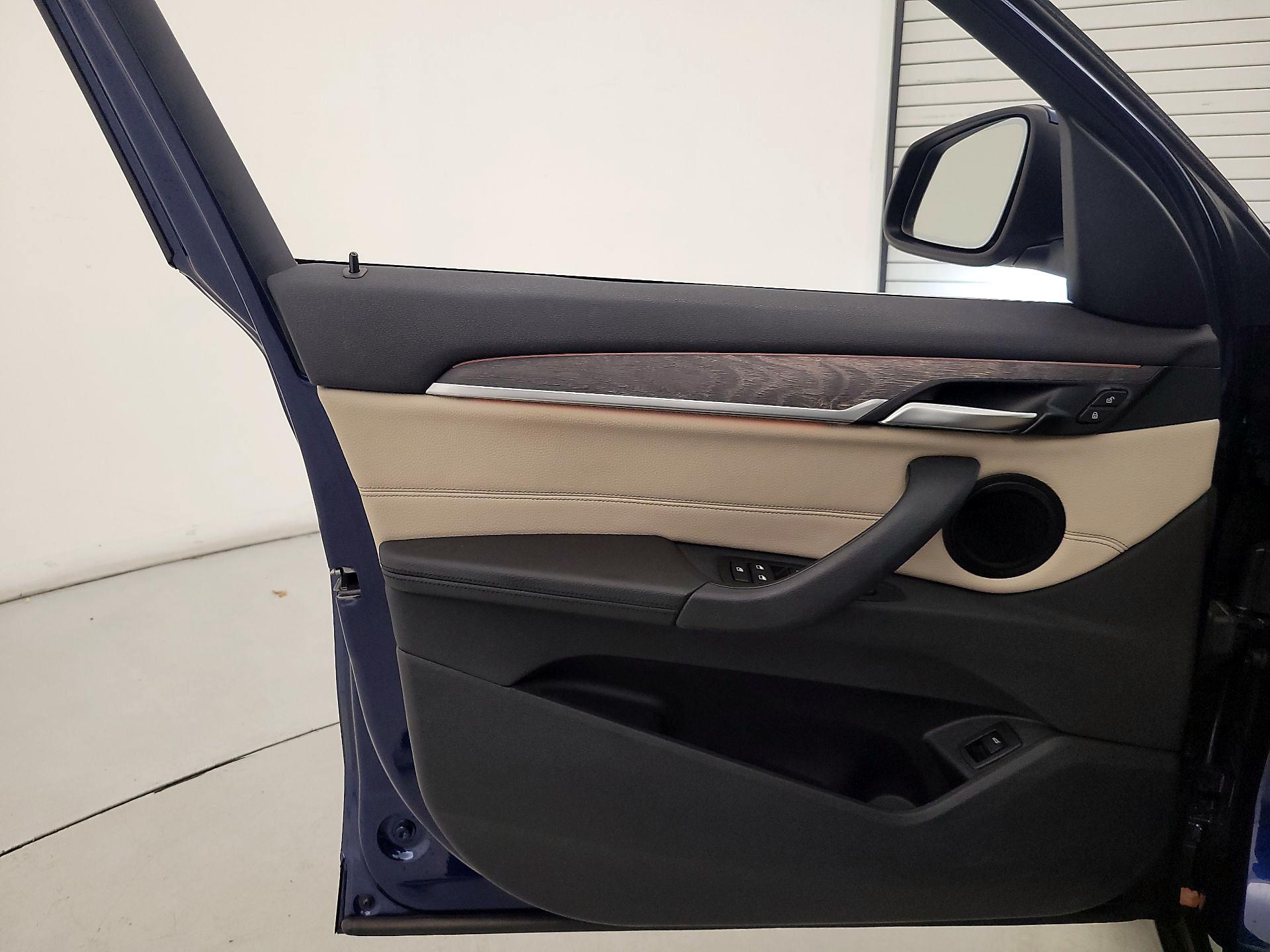 Thumbnail: 2017 BMW X1 - 12