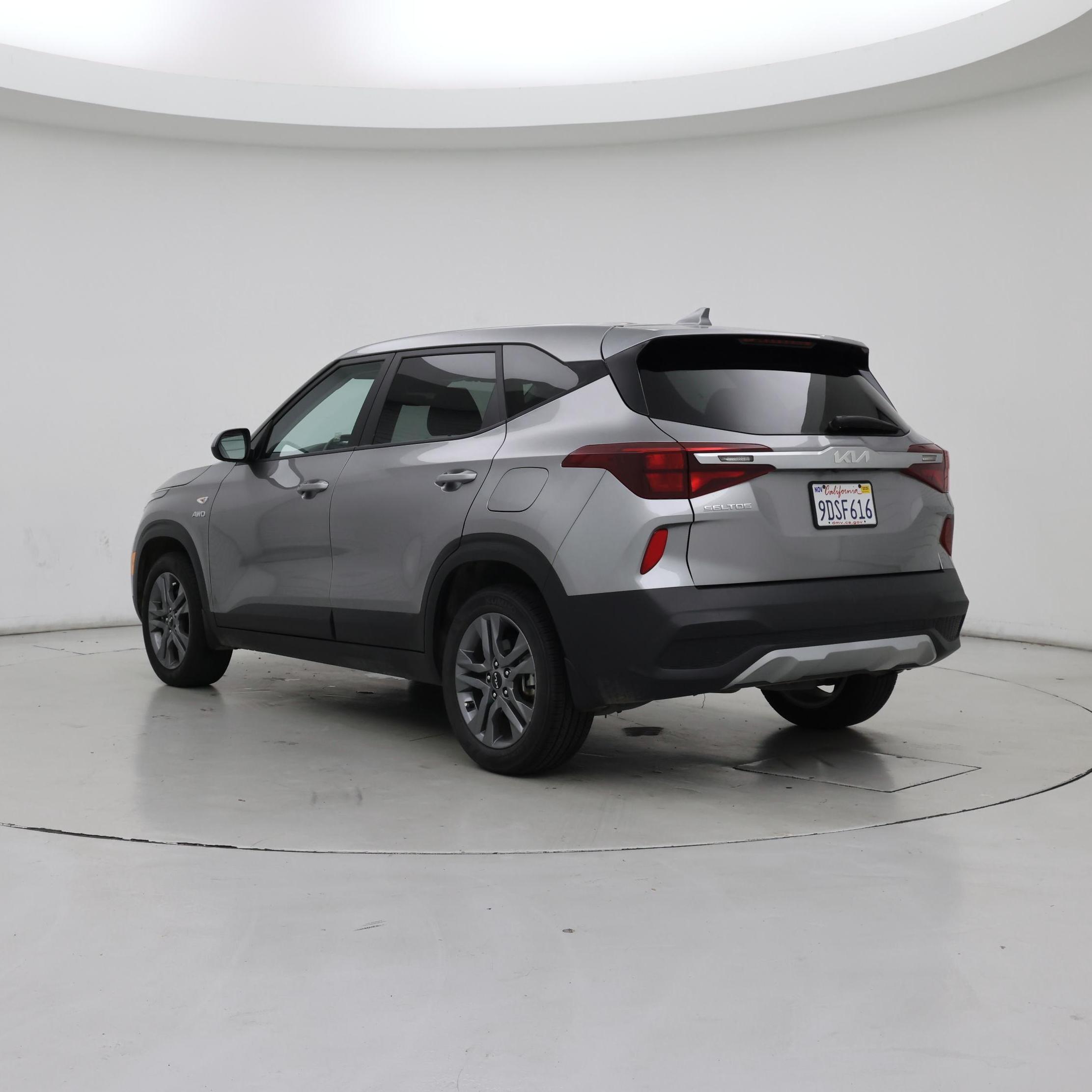 Thumbnail: 2022 Kia Seltos - 2