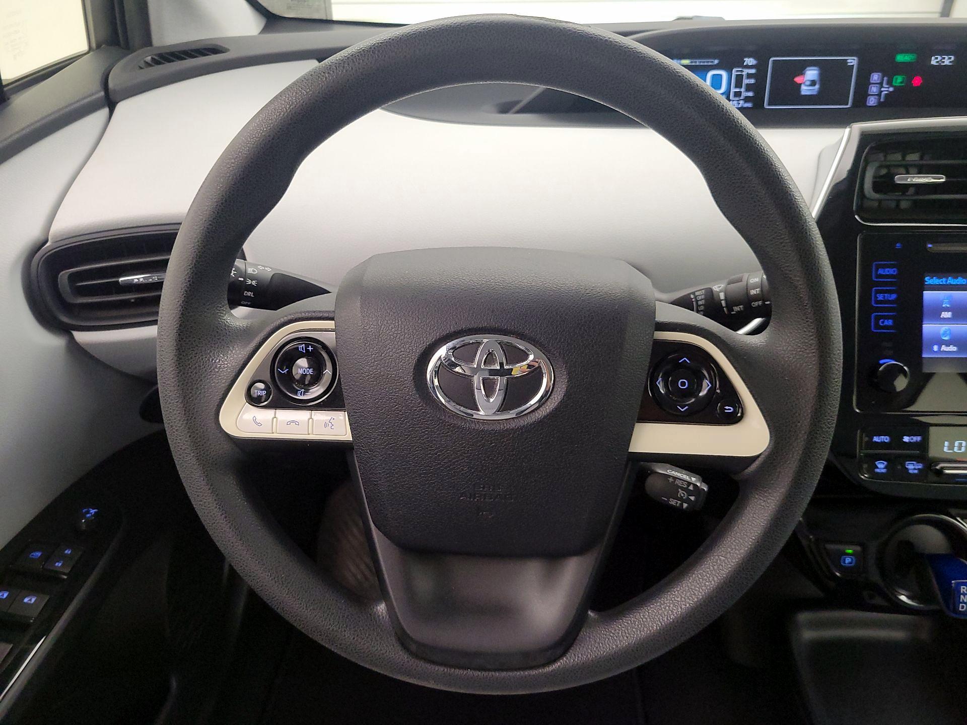 Thumbnail: 2016 Toyota Prius - 10