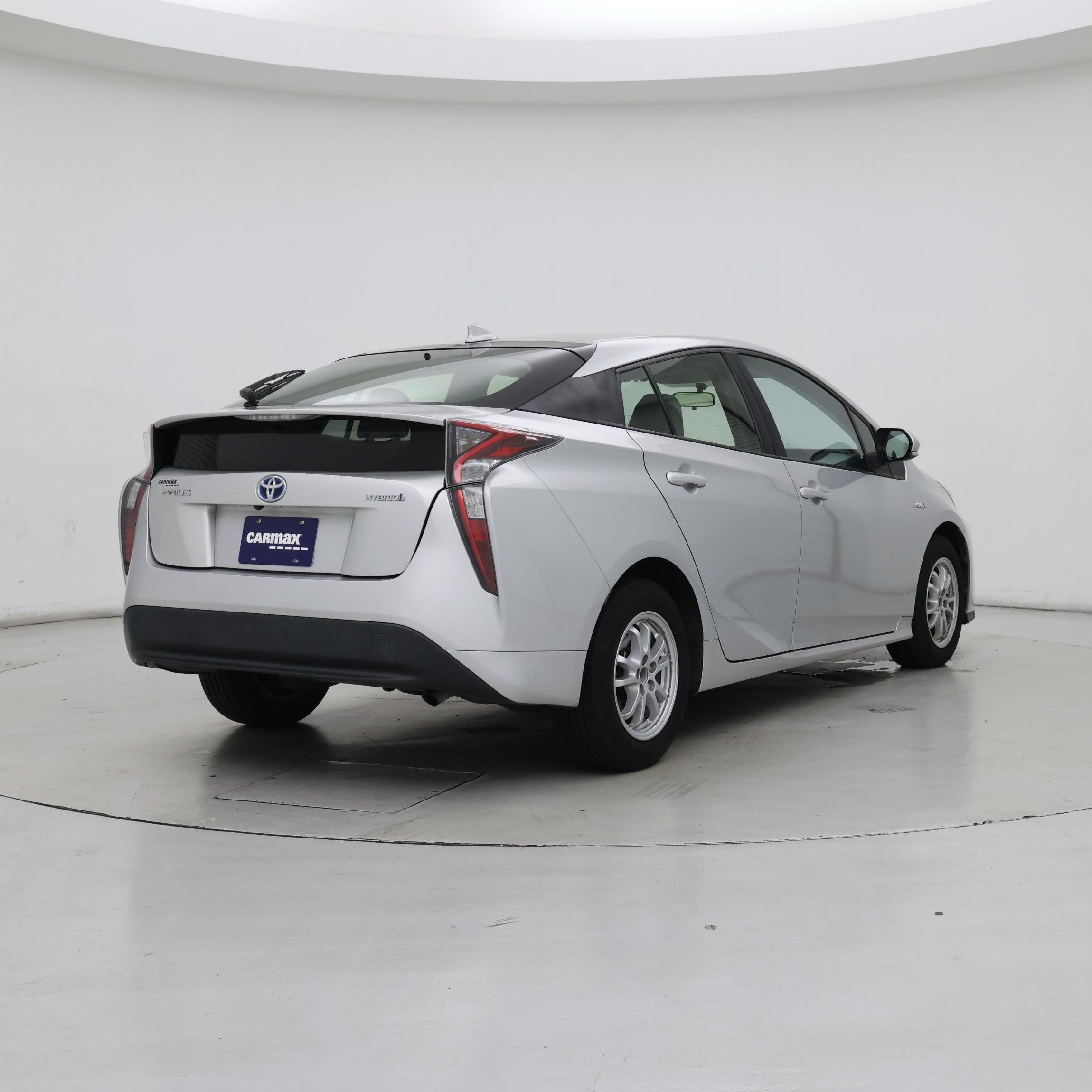 Thumbnail: 2016 Toyota Prius - 8