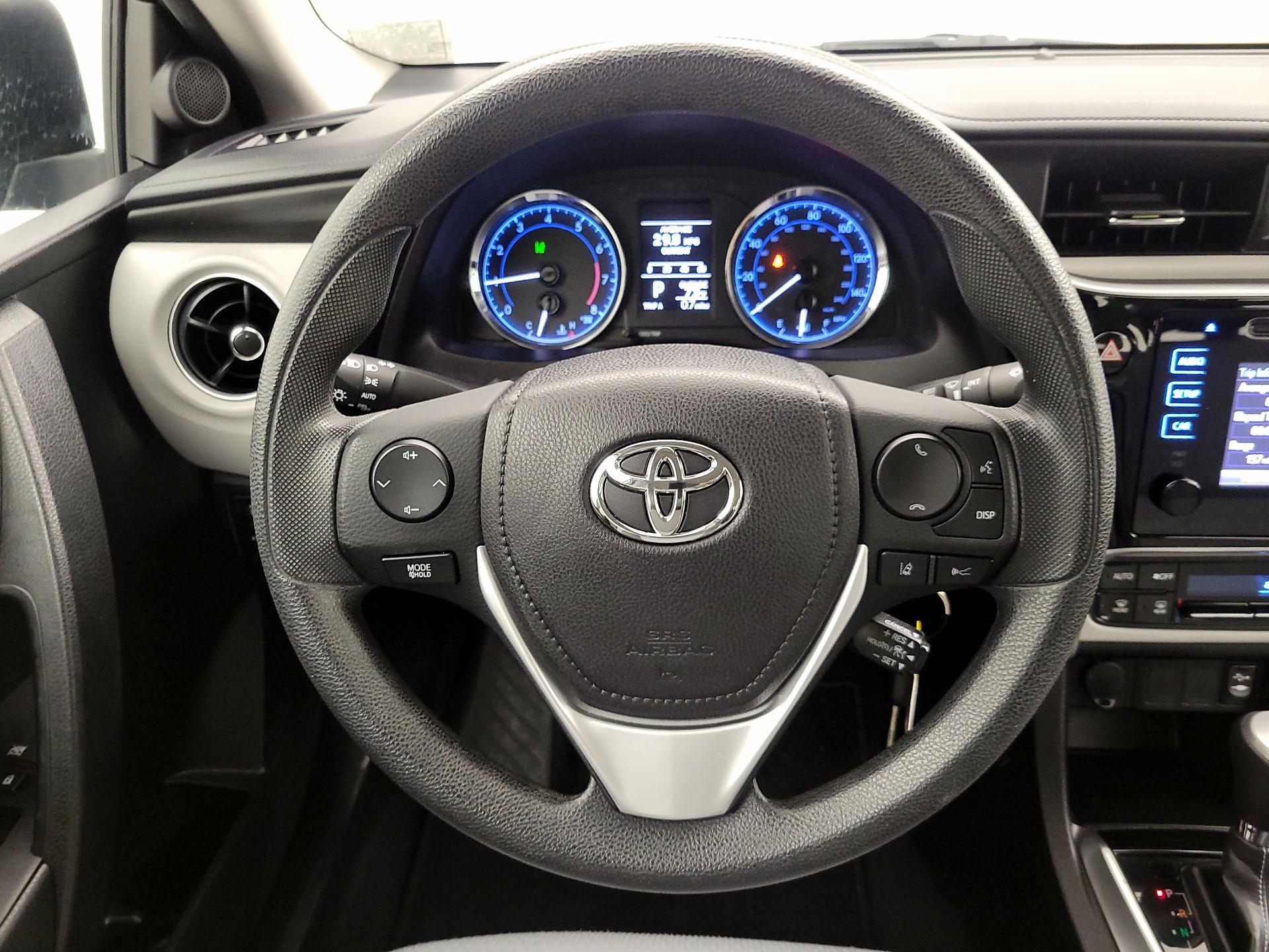 Thumbnail: 2017 Toyota Corolla - 10