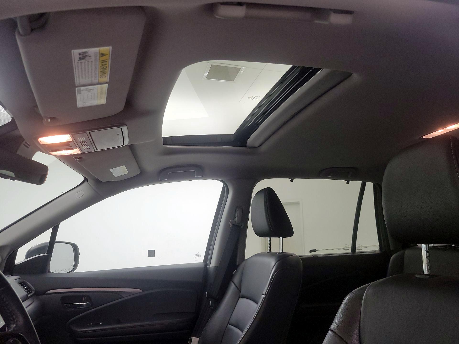 Thumbnail: 2022 Honda Pilot - 19