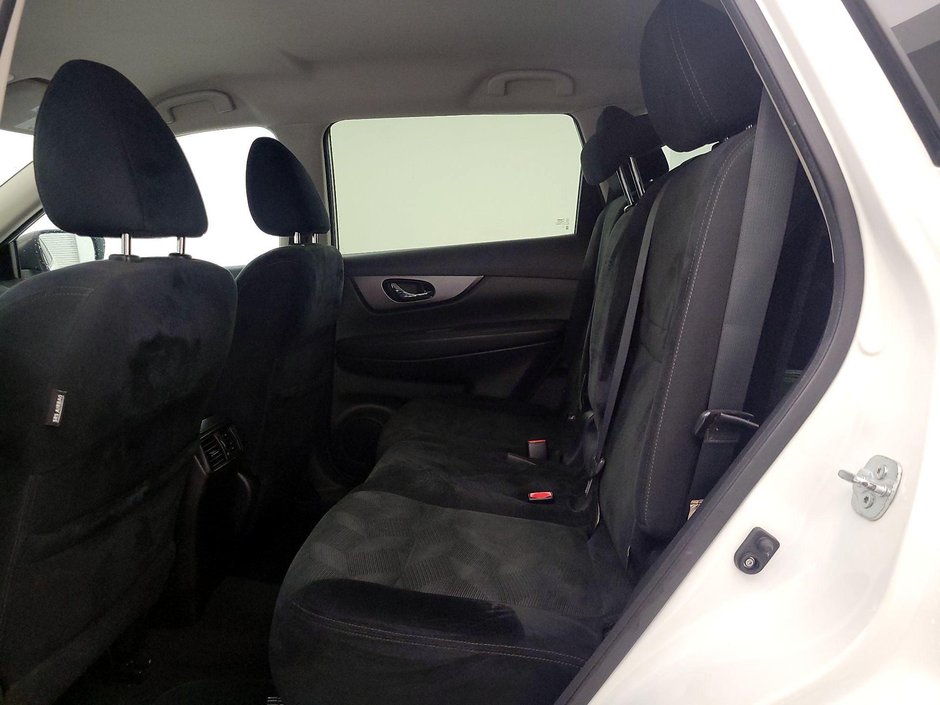 Thumbnail: 2016 Nissan Rogue - 19