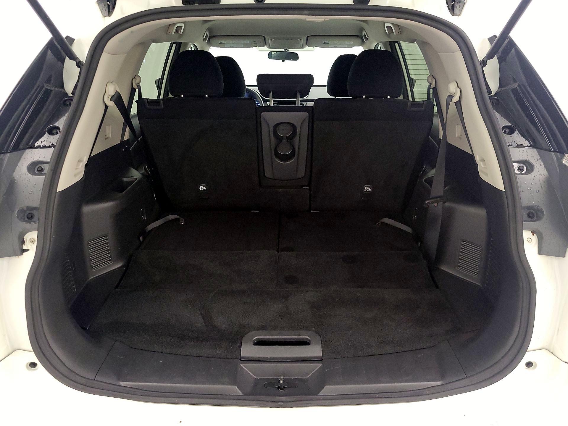 Thumbnail: 2016 Nissan Rogue - 20